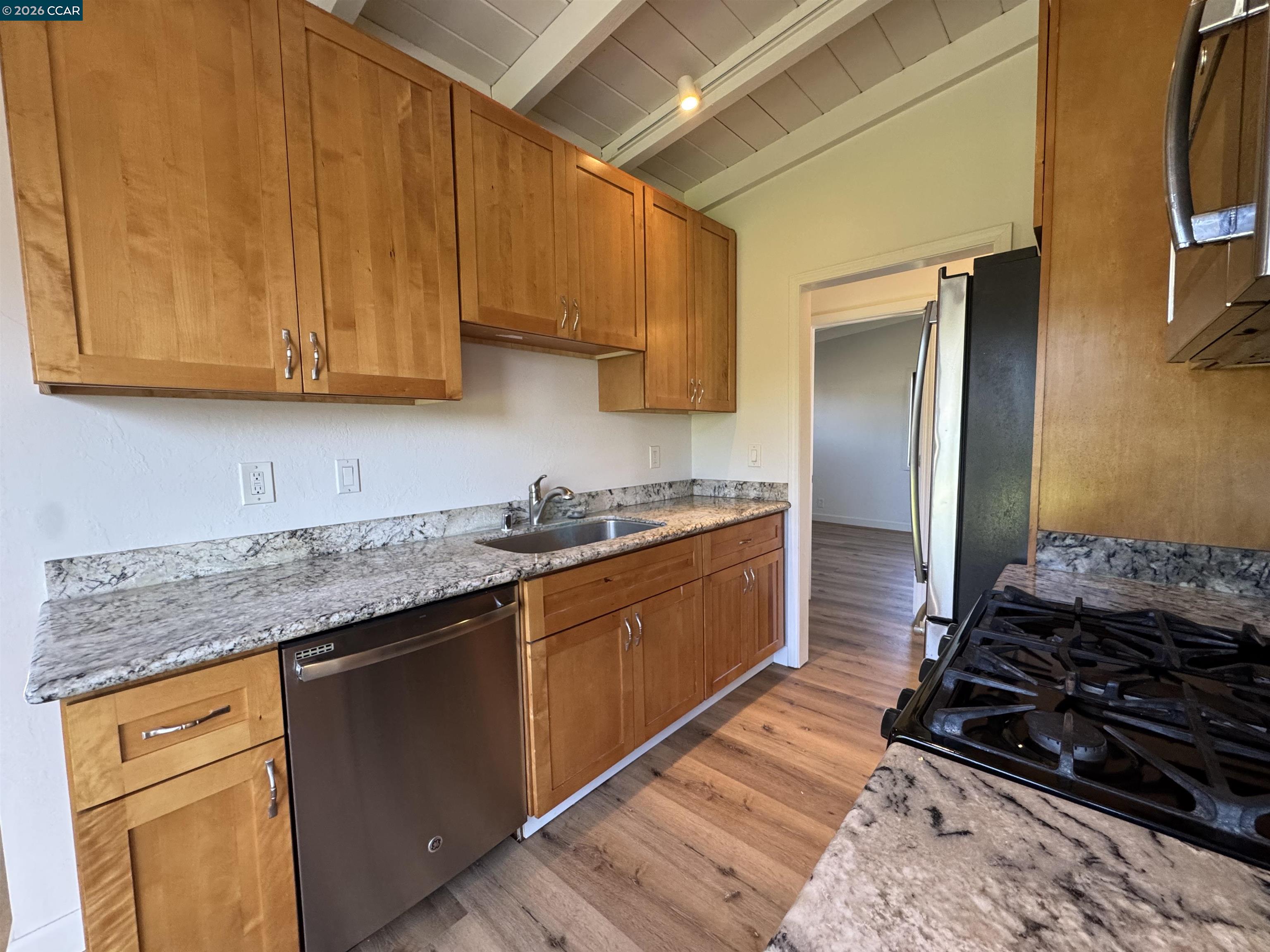 Detail Gallery Image 12 of 26 For 1841 Mayette Ave, Concord,  CA 94520 - 3 Beds | 2 Baths