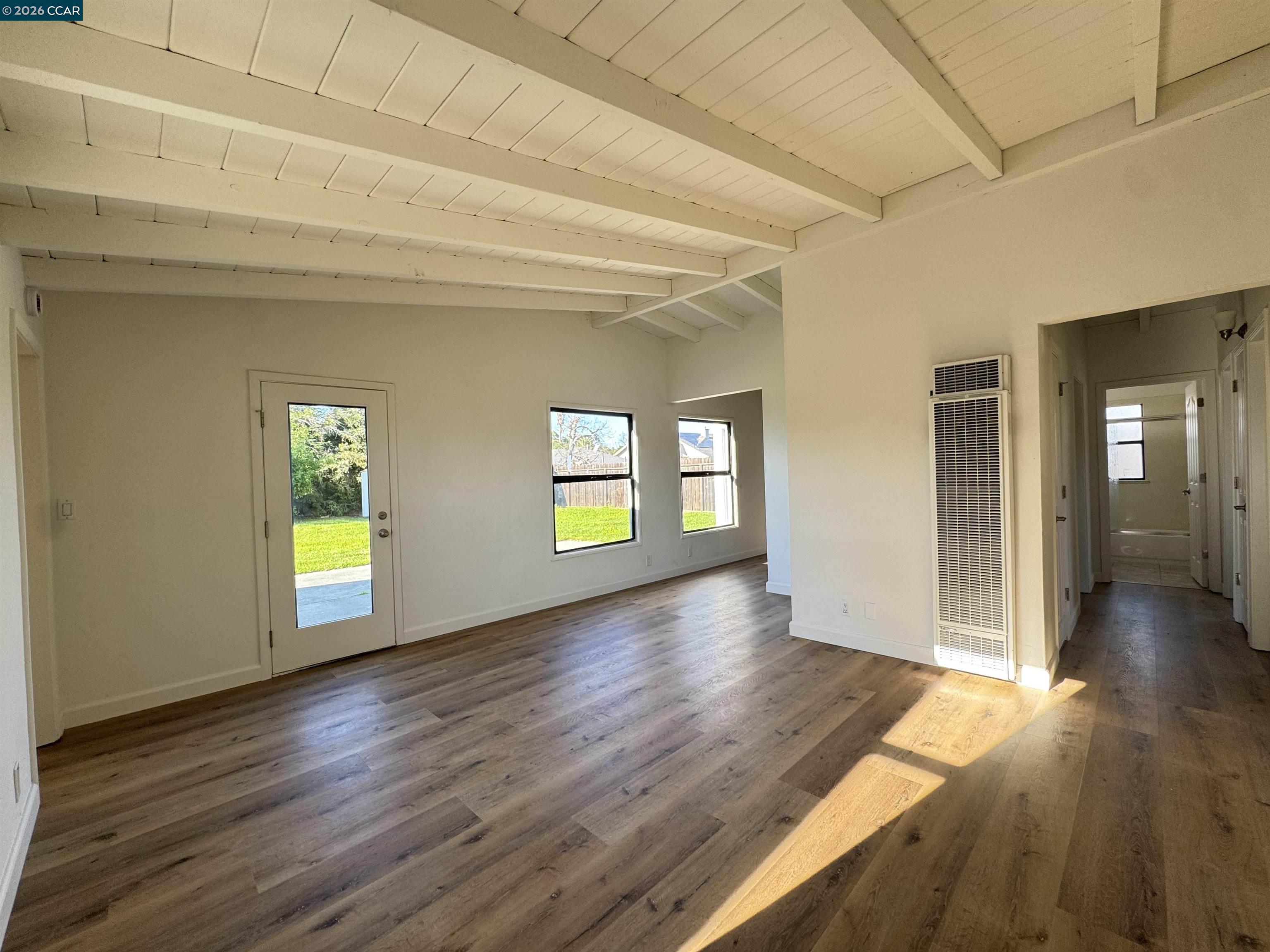 Detail Gallery Image 13 of 26 For 1841 Mayette Ave, Concord,  CA 94520 - 3 Beds | 2 Baths