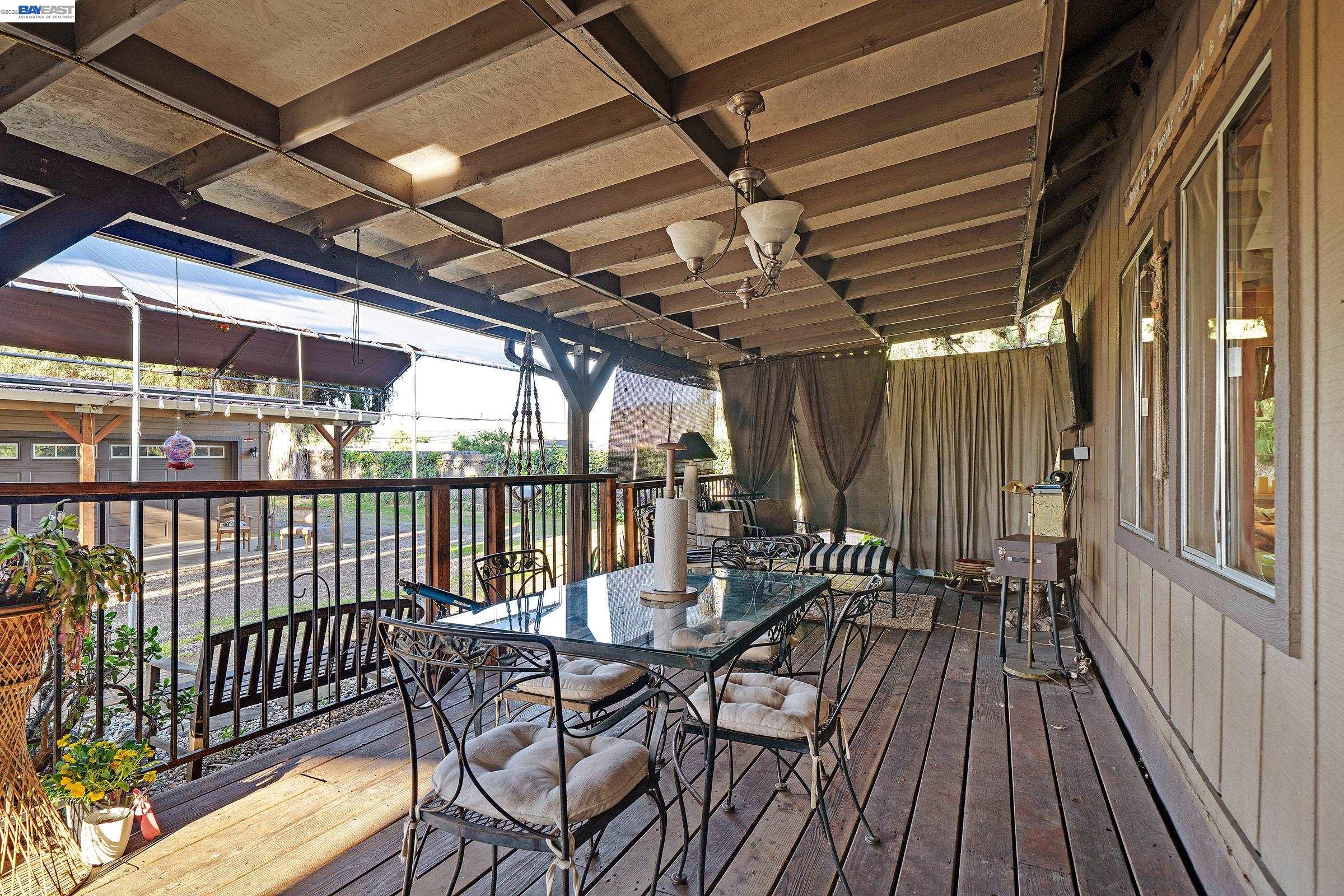 Detail Gallery Image 29 of 56 For 1177 Thiel Rd, Hayward,  CA 94544 - 2 Beds | 1 Baths