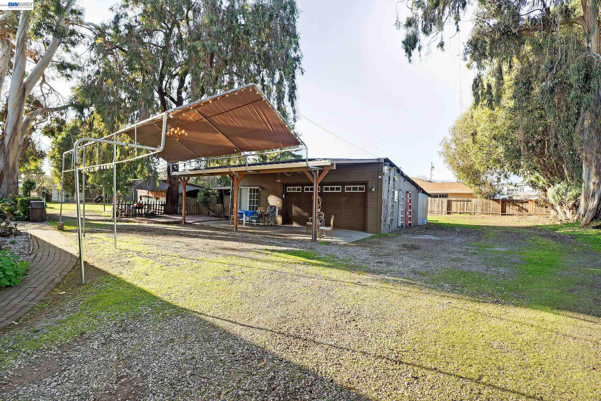 Detail Gallery Image 31 of 56 For 1177 Thiel Rd, Hayward,  CA 94544 - 2 Beds | 1 Baths