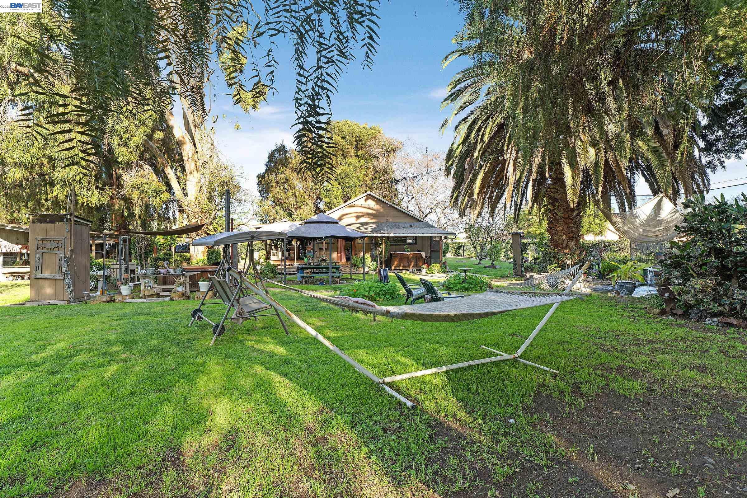 Detail Gallery Image 46 of 56 For 1177 Thiel Rd, Hayward,  CA 94544 - 2 Beds | 1 Baths