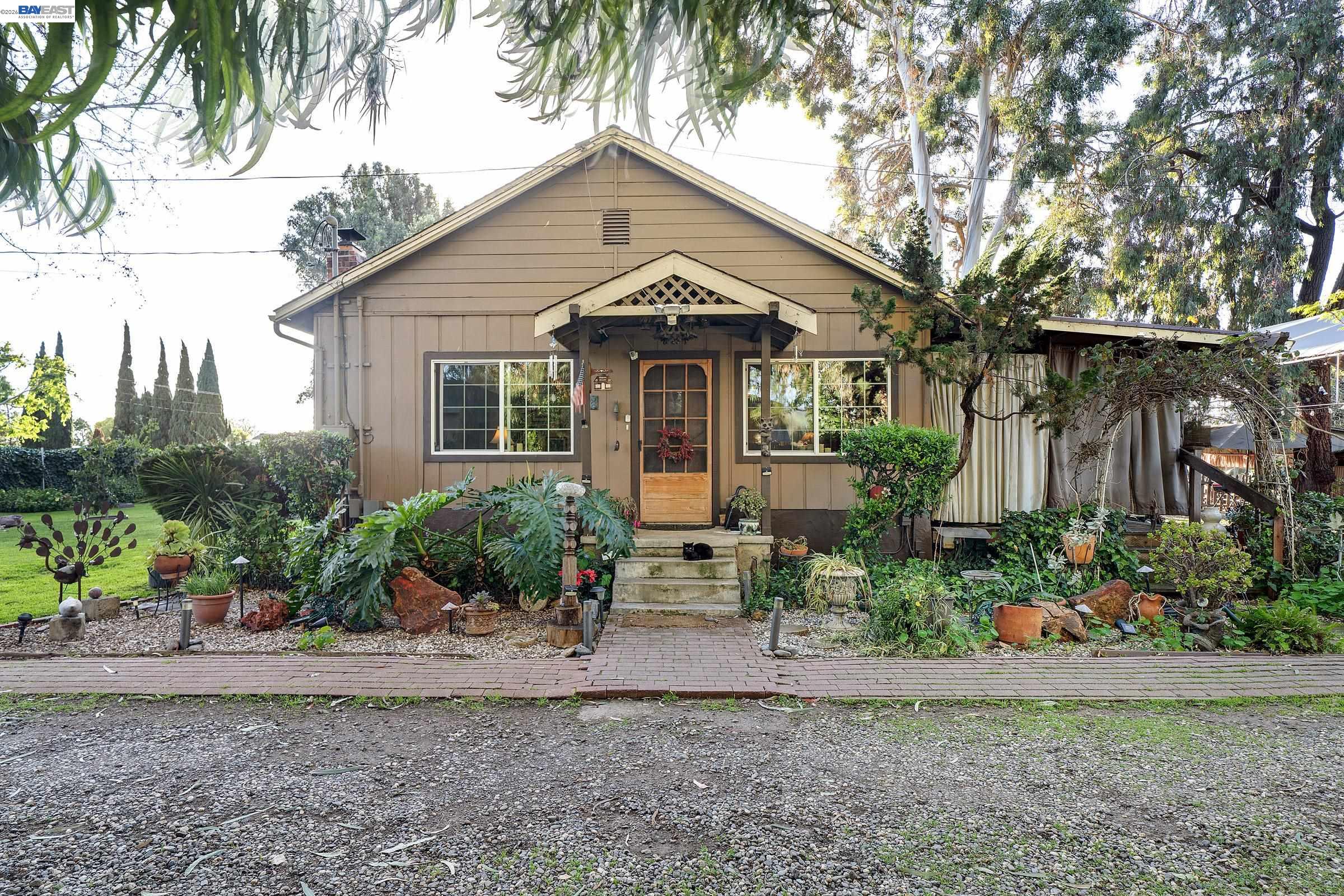 Detail Gallery Image 55 of 56 For 1177 Thiel Rd, Hayward,  CA 94544 - 2 Beds | 1 Baths