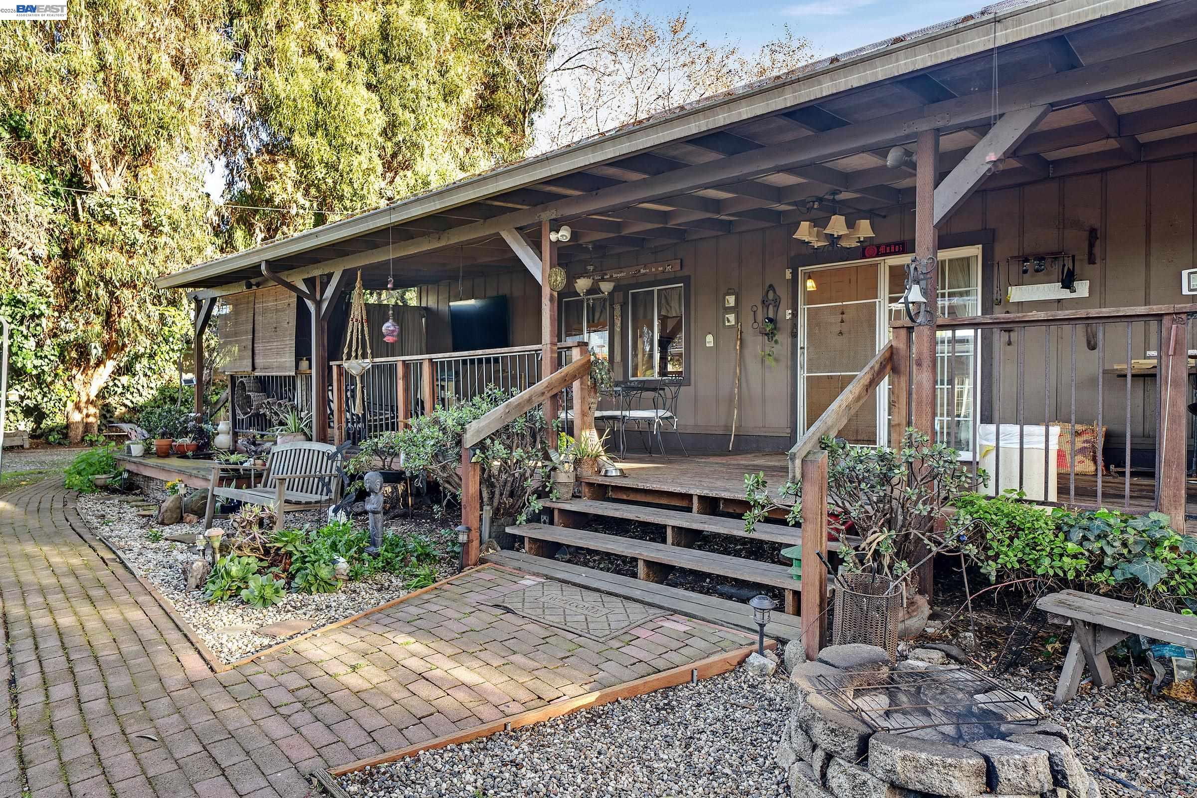 Detail Gallery Image 16 of 54 For 1177 Thiel Rd, Hayward,  CA 94544 - – Beds | – Baths