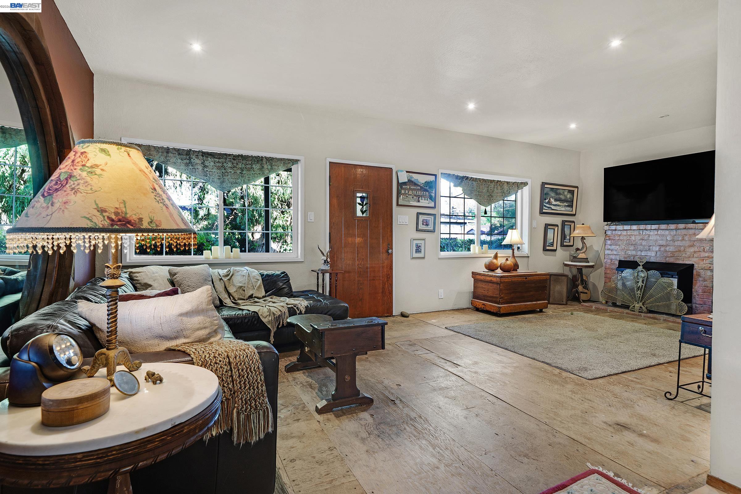 Detail Gallery Image 31 of 54 For 1177 Thiel Rd, Hayward,  CA 94544 - – Beds | – Baths