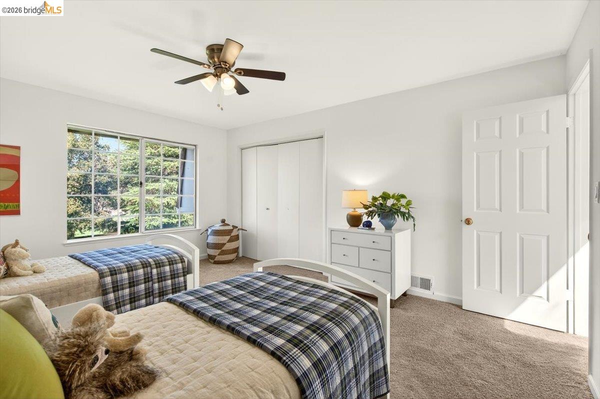 Detail Gallery Image 34 of 55 For 10565 Englewood Drive, Oakland,  CA 94605-5013 - 4 Beds | 2/1 Baths