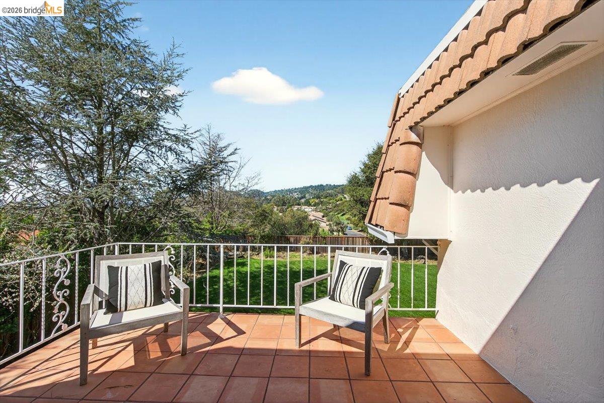 Detail Gallery Image 38 of 55 For 10565 Englewood Drive, Oakland,  CA 94605-5013 - 4 Beds | 2/1 Baths