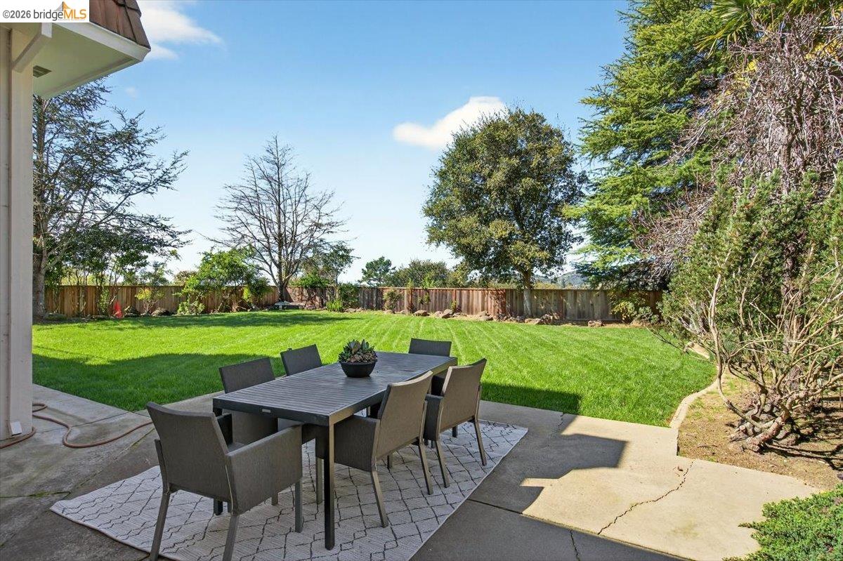 Detail Gallery Image 50 of 55 For 10565 Englewood Drive, Oakland,  CA 94605-5013 - 4 Beds | 2/1 Baths