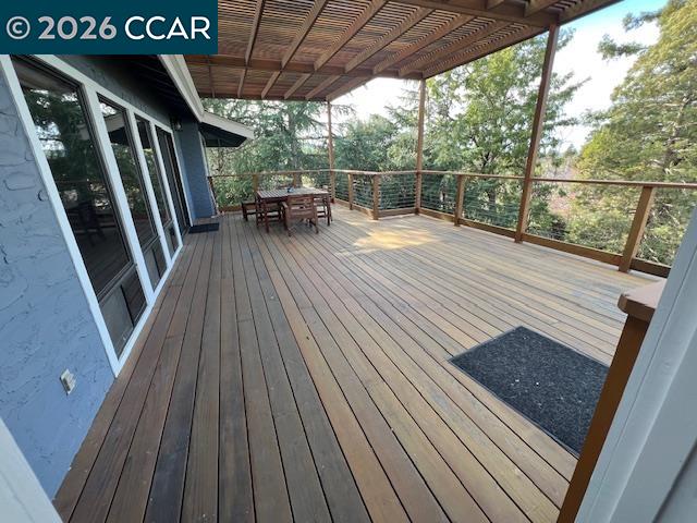 Detail Gallery Image 6 of 30 For 5535 Merritt Dr, Concord,  CA 94521 - 4 Beds | 3 Baths