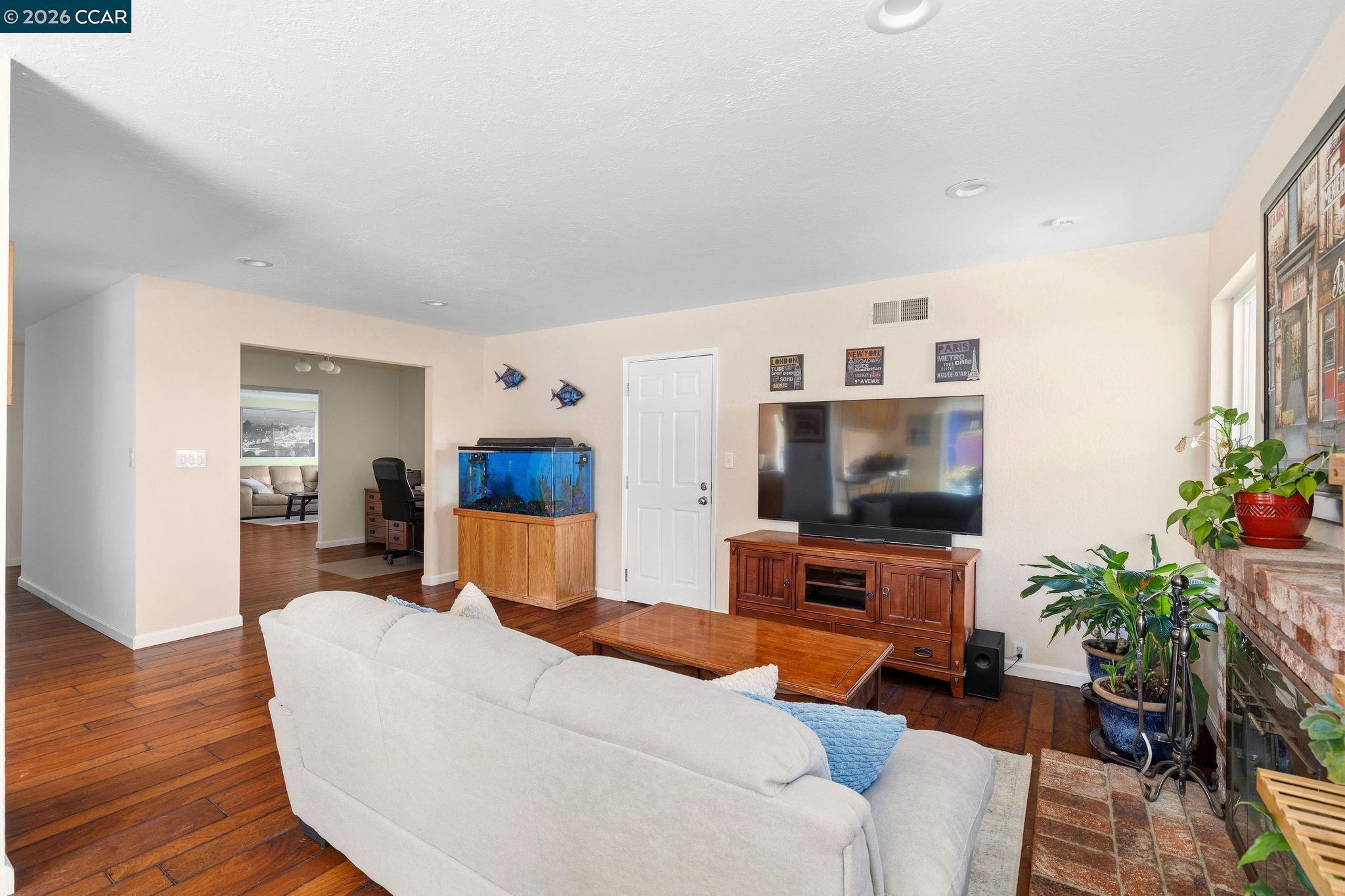 Detail Gallery Image 16 of 46 For 3636 Shenandoah Ct, Pleasanton,  CA 94588 - 4 Beds | 2 Baths