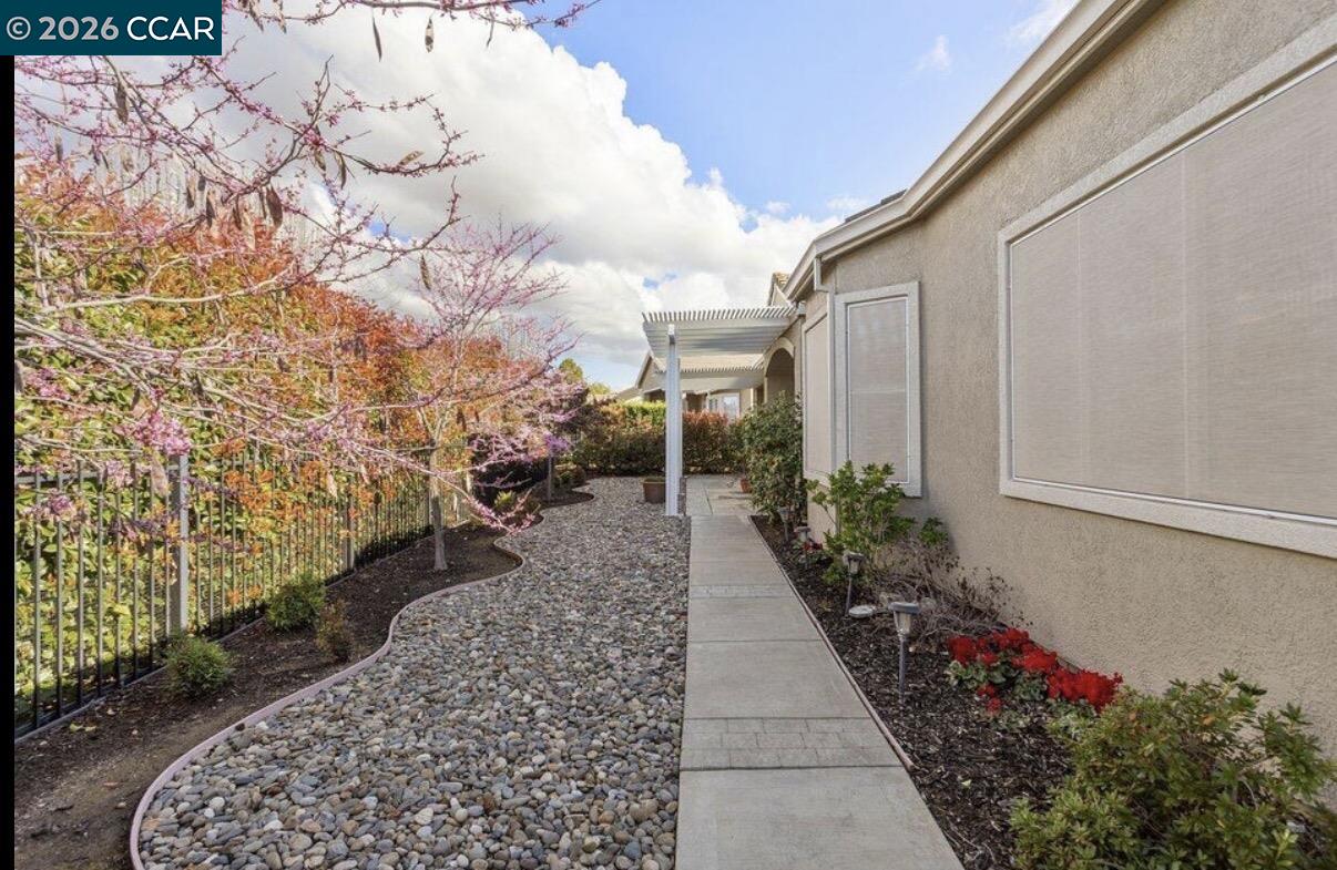 Detail Gallery Image 12 of 57 For 2041 Kent Dr, Brentwood,  CA 94513 - 3 Beds | 2/1 Baths