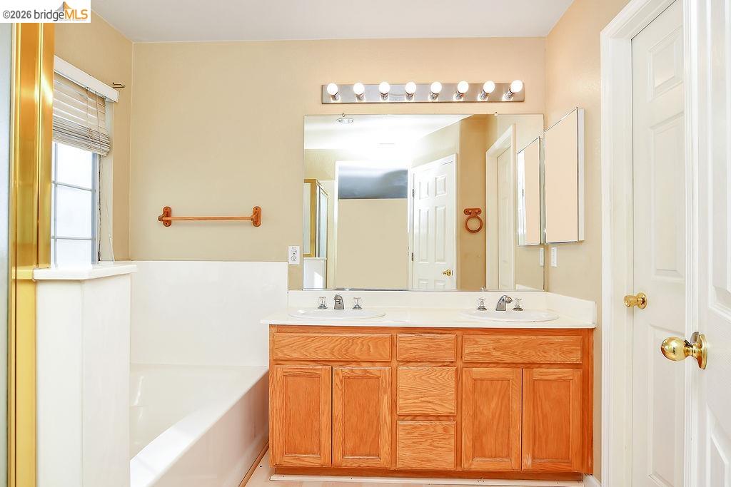 Detail Gallery Image 18 of 25 For 2004 Hedge Way, Brentwood,  CA 94513 - 4 Beds | 2/1 Baths