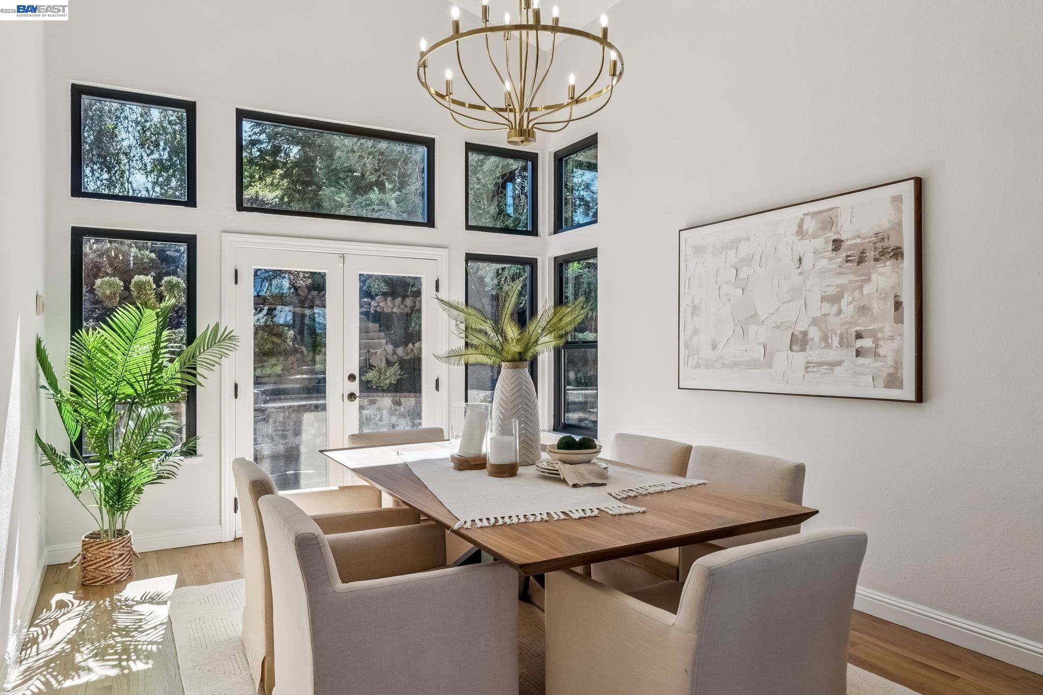 Detail Gallery Image 11 of 59 For 1039 Hopkins Way, Pleasanton,  CA 94566 - 5 Beds | 3 Baths