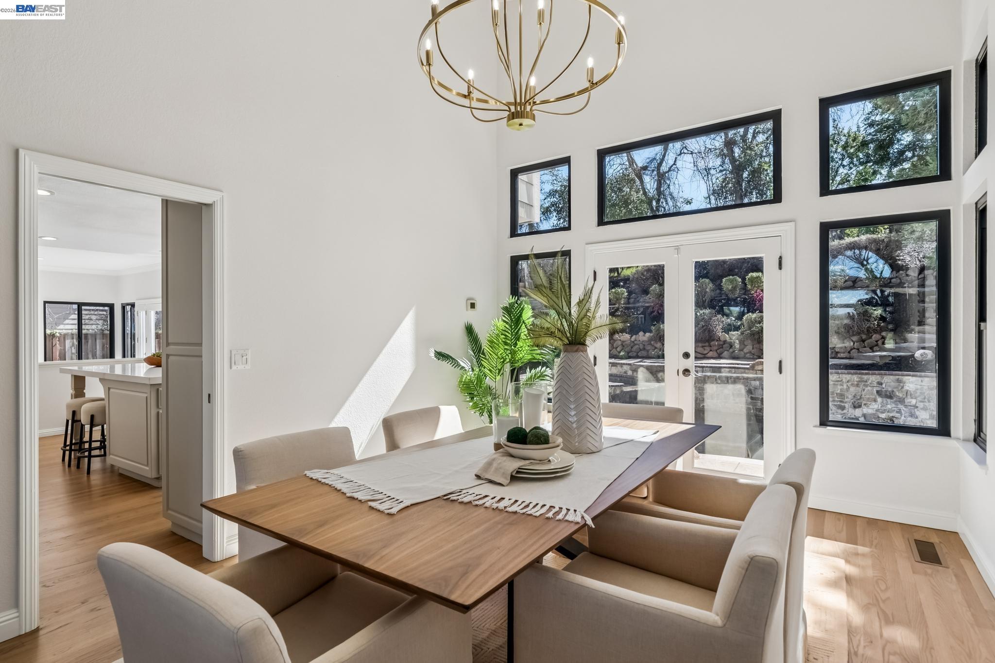 Detail Gallery Image 12 of 59 For 1039 Hopkins Way, Pleasanton,  CA 94566 - 5 Beds | 3 Baths