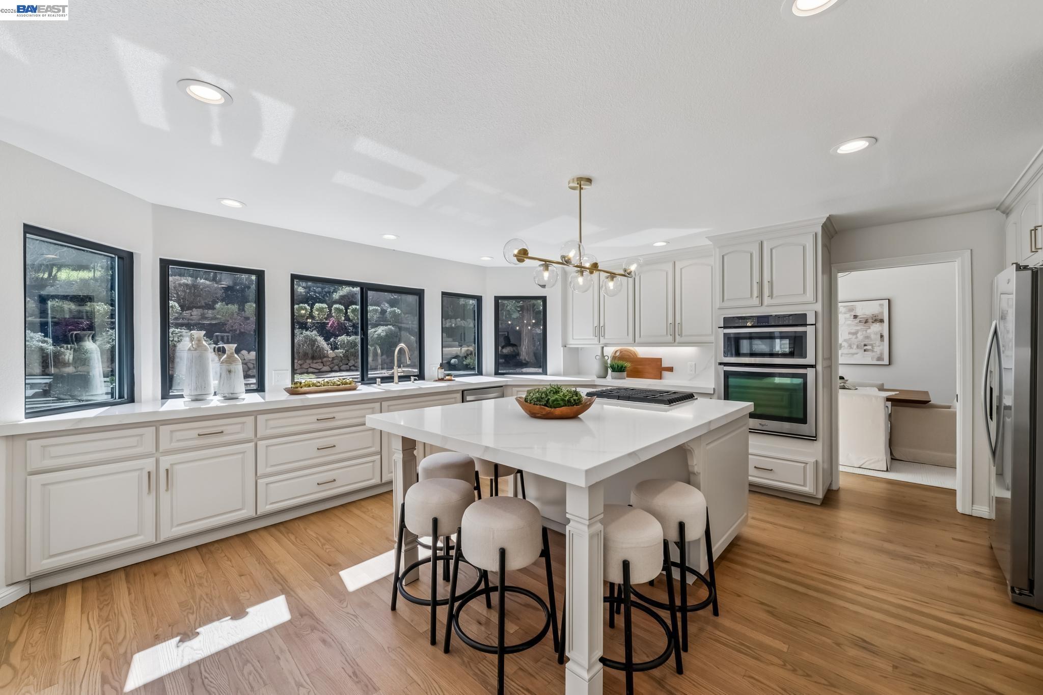 Detail Gallery Image 13 of 59 For 1039 Hopkins Way, Pleasanton,  CA 94566 - 5 Beds | 3 Baths