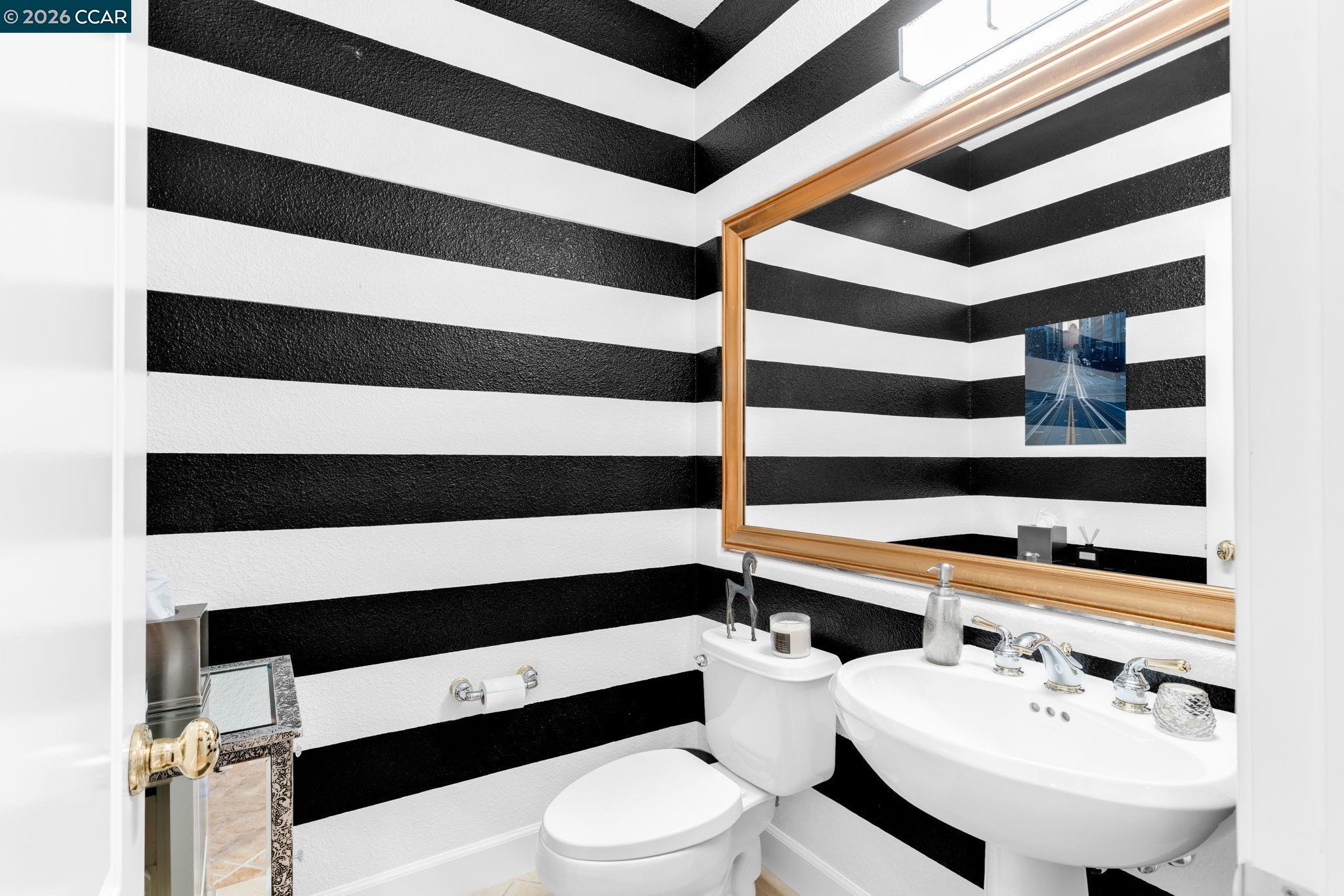 Detail Gallery Image 22 of 55 For 974 Rosehedge Ct, Concord,  CA 94521 - 4 Beds | 3/1 Baths