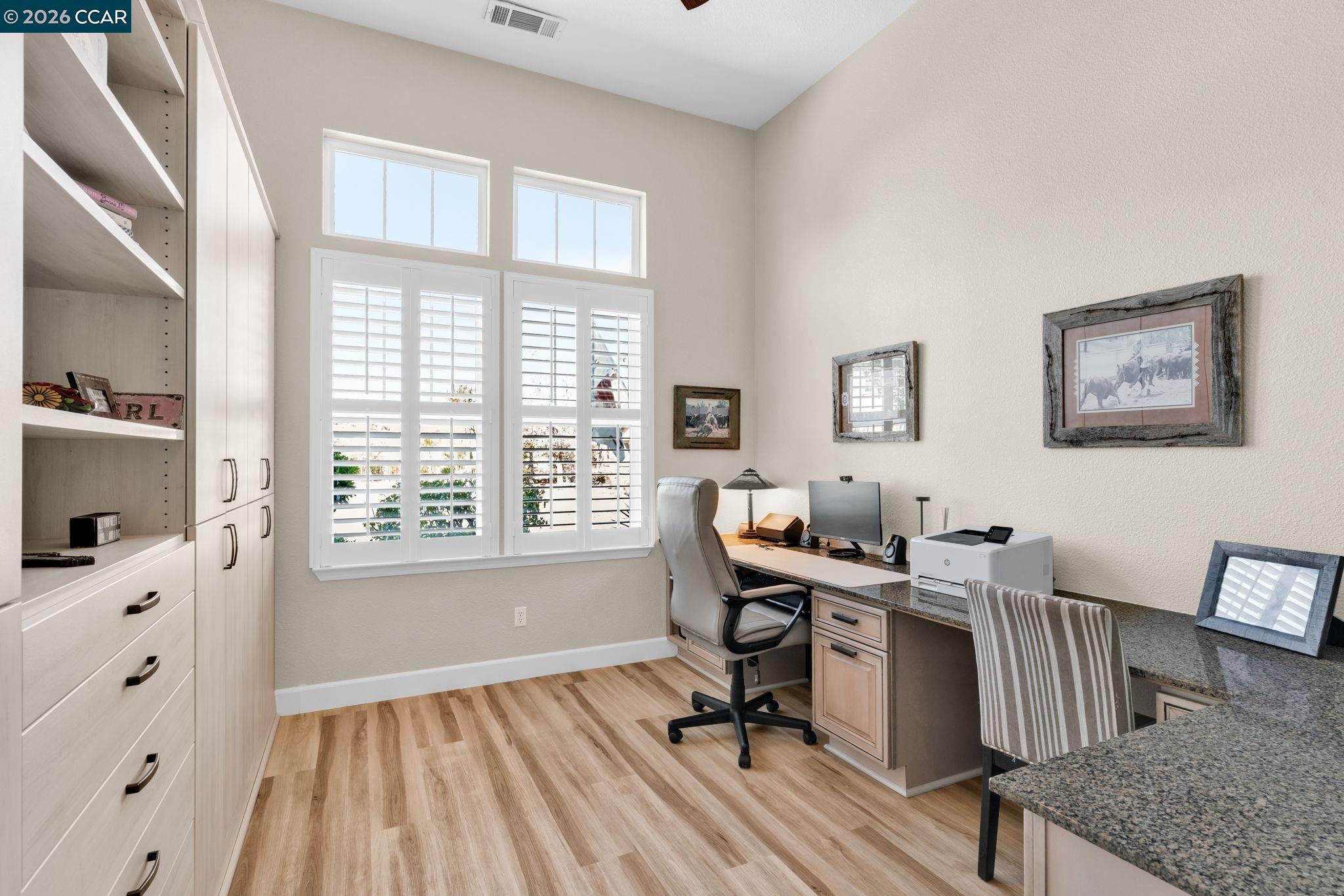 Detail Gallery Image 23 of 55 For 974 Rosehedge Ct, Concord,  CA 94521 - 4 Beds | 3/1 Baths