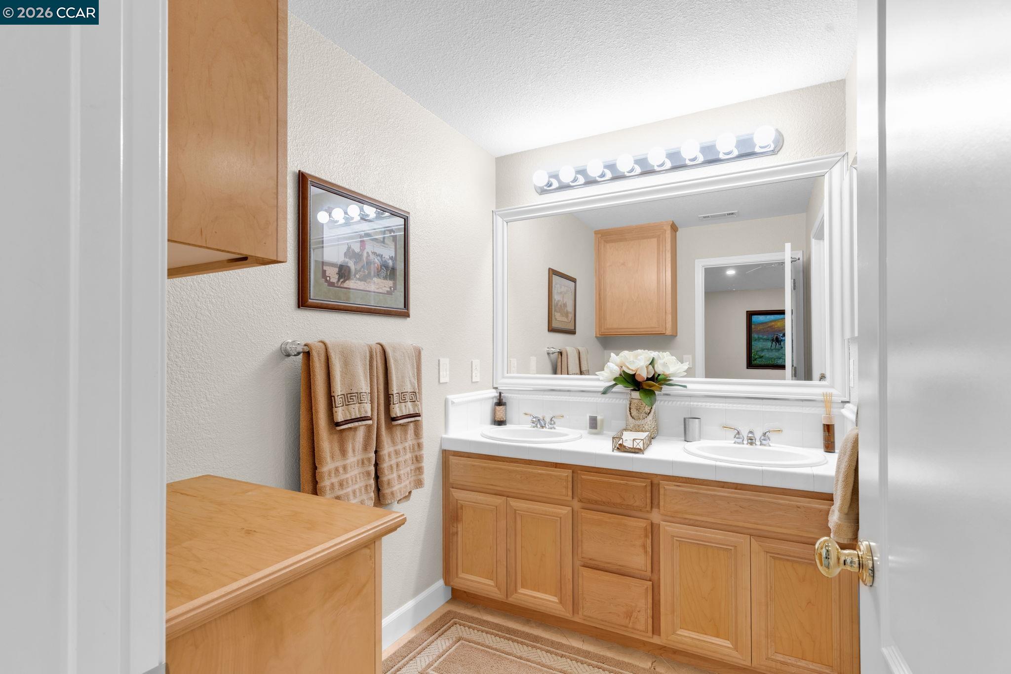 Detail Gallery Image 29 of 55 For 974 Rosehedge Ct, Concord,  CA 94521 - 4 Beds | 3/1 Baths