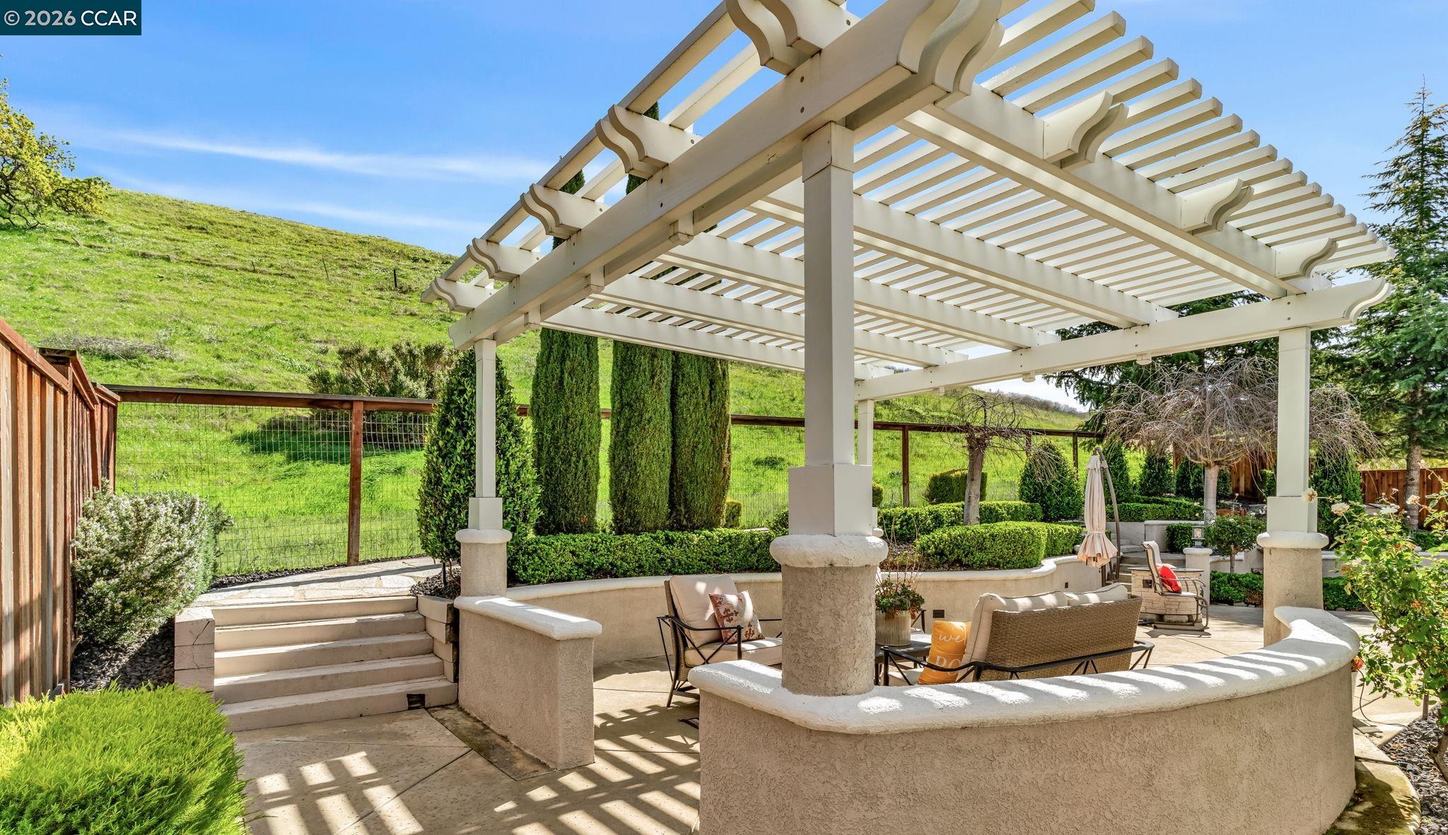 Detail Gallery Image 38 of 55 For 974 Rosehedge Ct, Concord,  CA 94521 - 4 Beds | 3/1 Baths