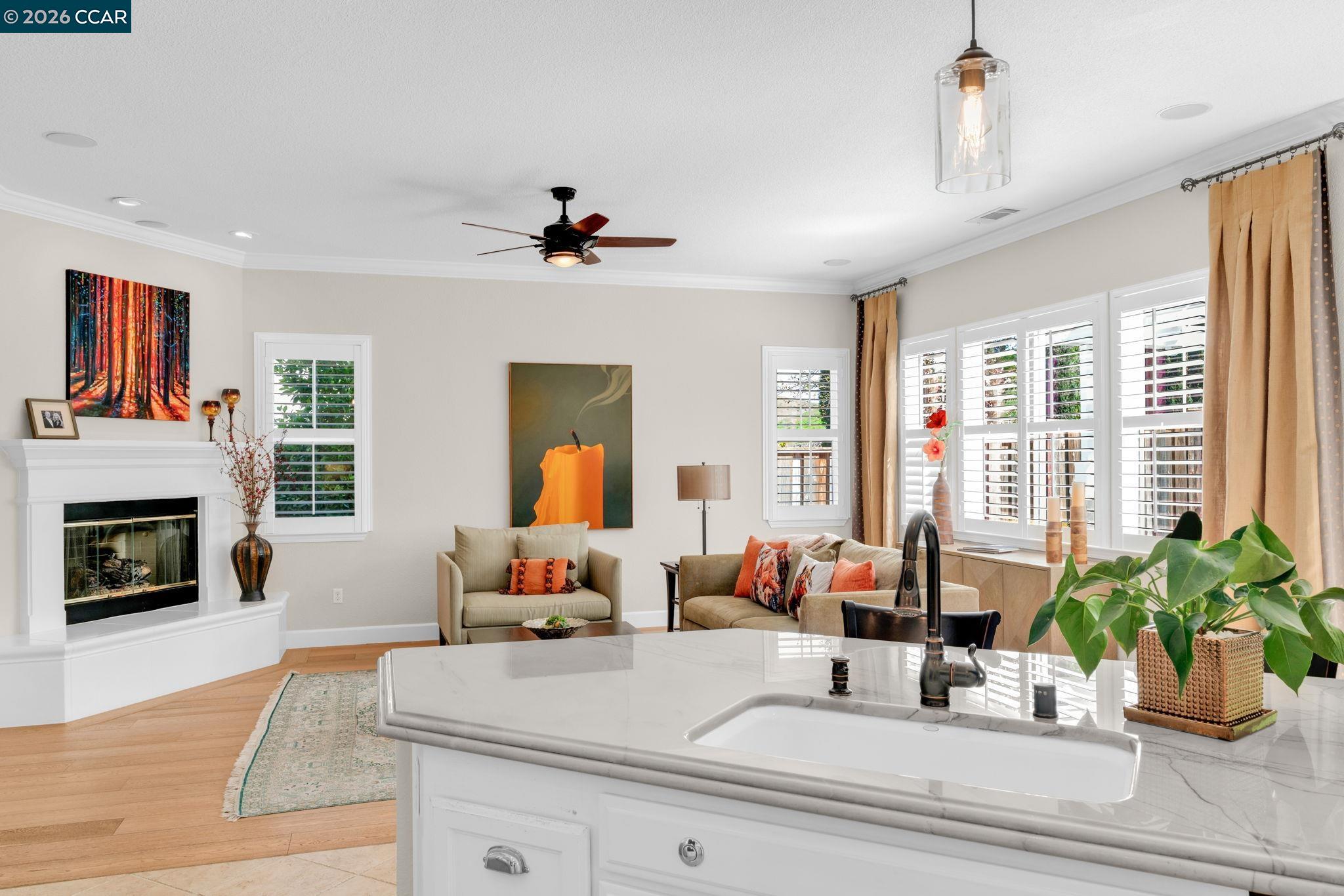 Detail Gallery Image 8 of 55 For 974 Rosehedge Ct, Concord,  CA 94521 - 4 Beds | 3/1 Baths