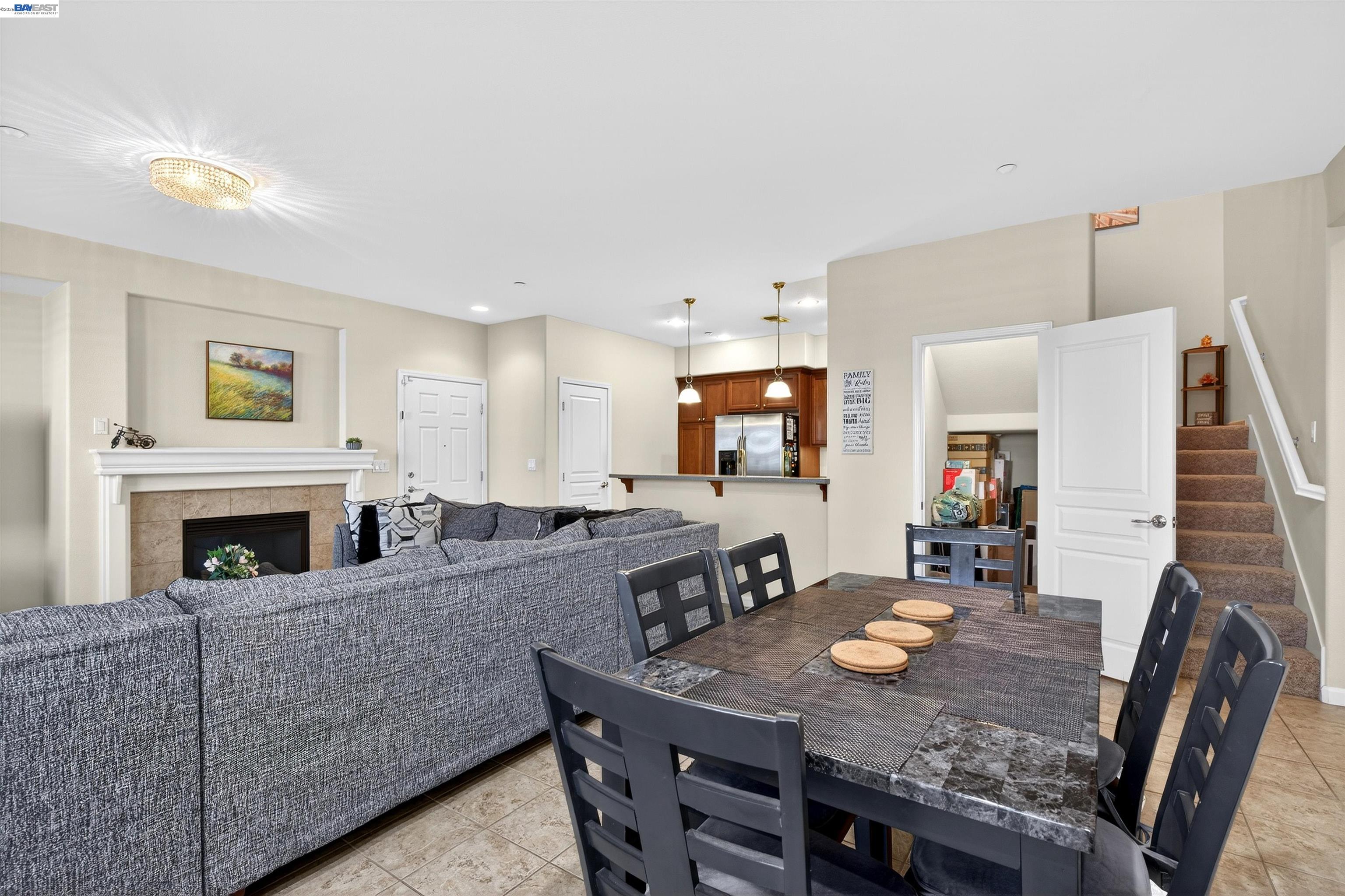 Detail Gallery Image 11 of 28 For 86 S Cortadillo St, Mountain House,  CA 95391 - 3 Beds | 3 Baths