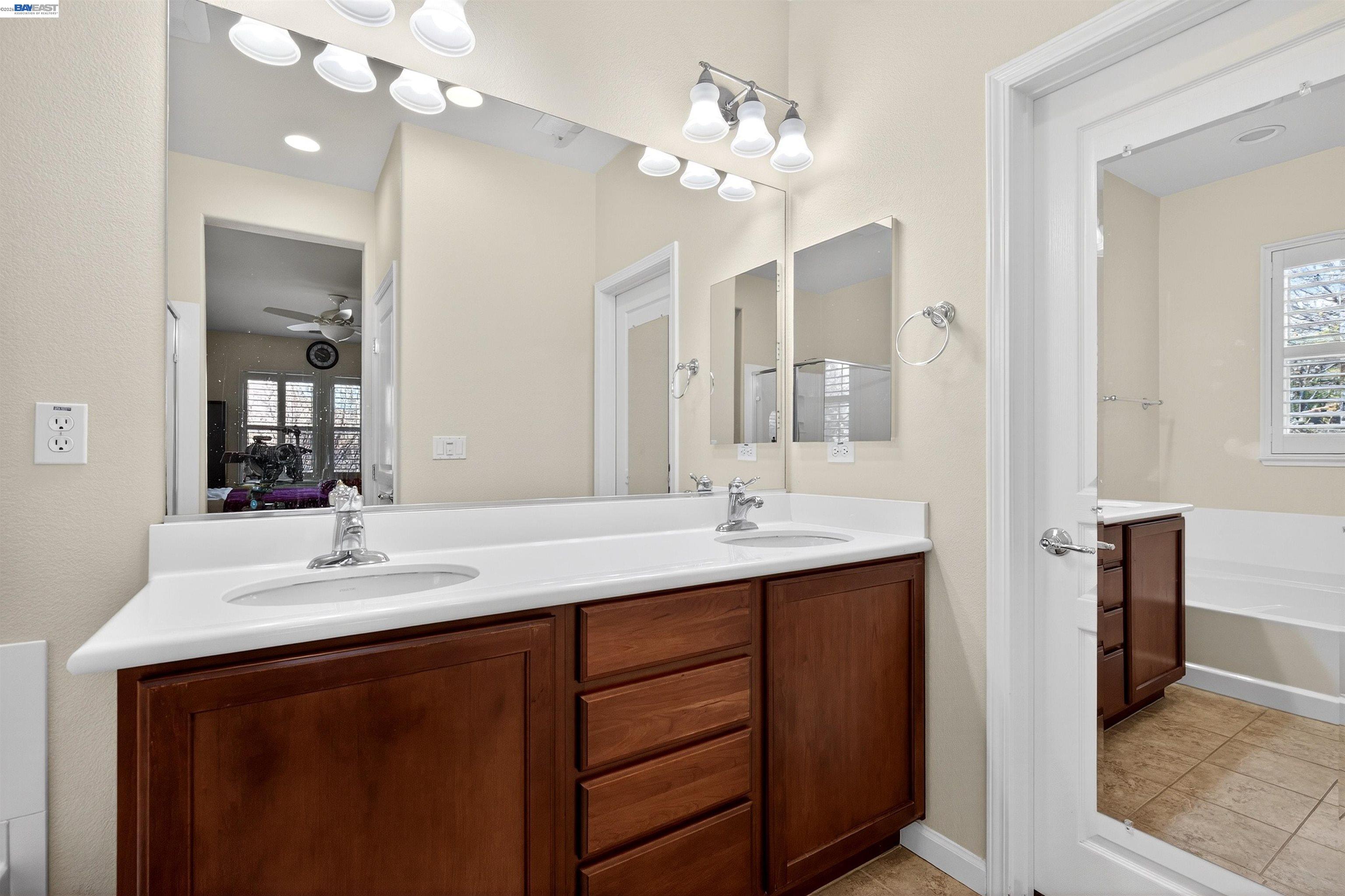 Detail Gallery Image 19 of 28 For 86 S Cortadillo St, Mountain House,  CA 95391 - 3 Beds | 3 Baths