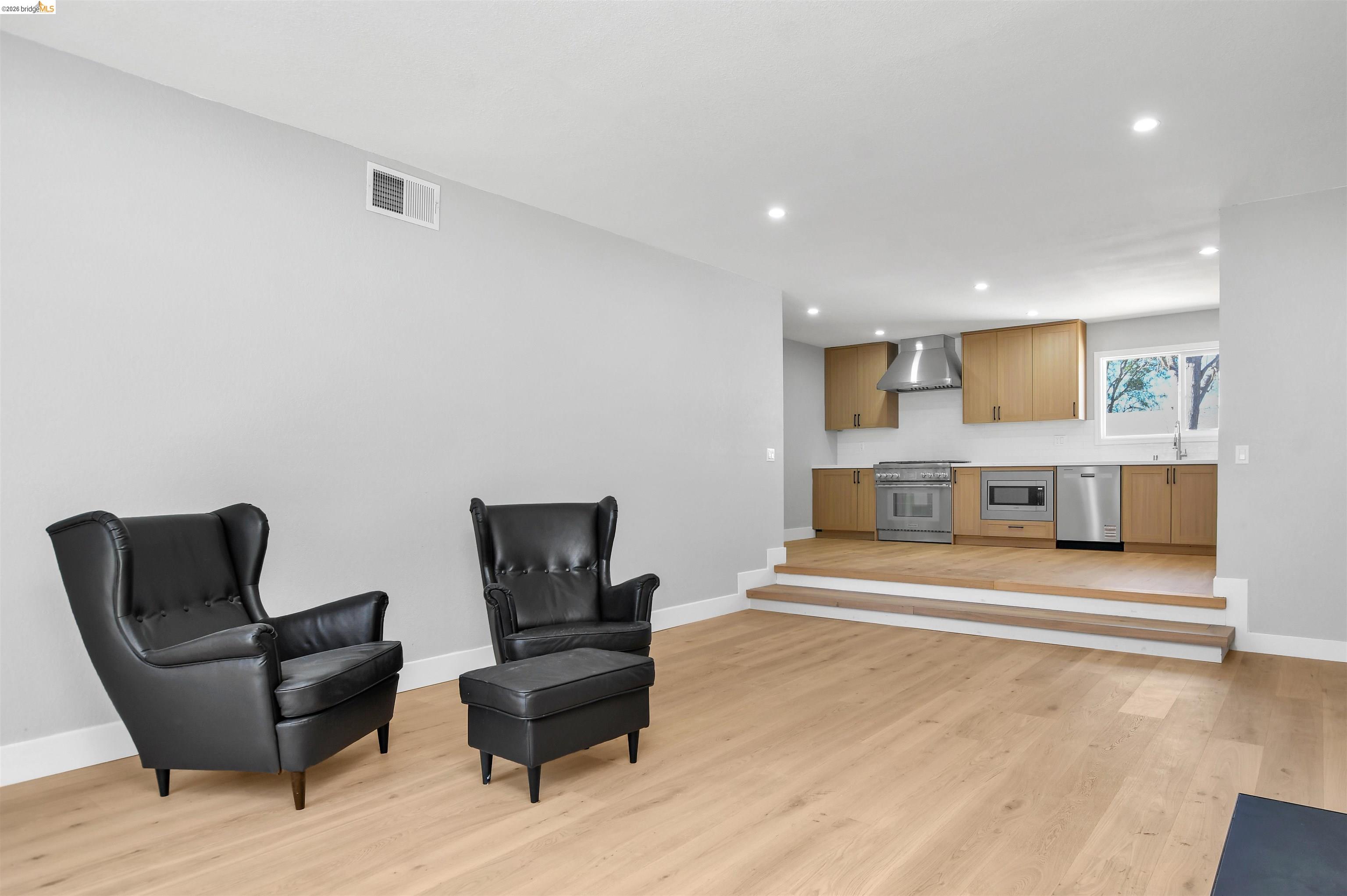 Detail Gallery Image 12 of 26 For 846 Savannah Cir, Walnut Creek,  CA 94598 - 4 Beds | 2 Baths