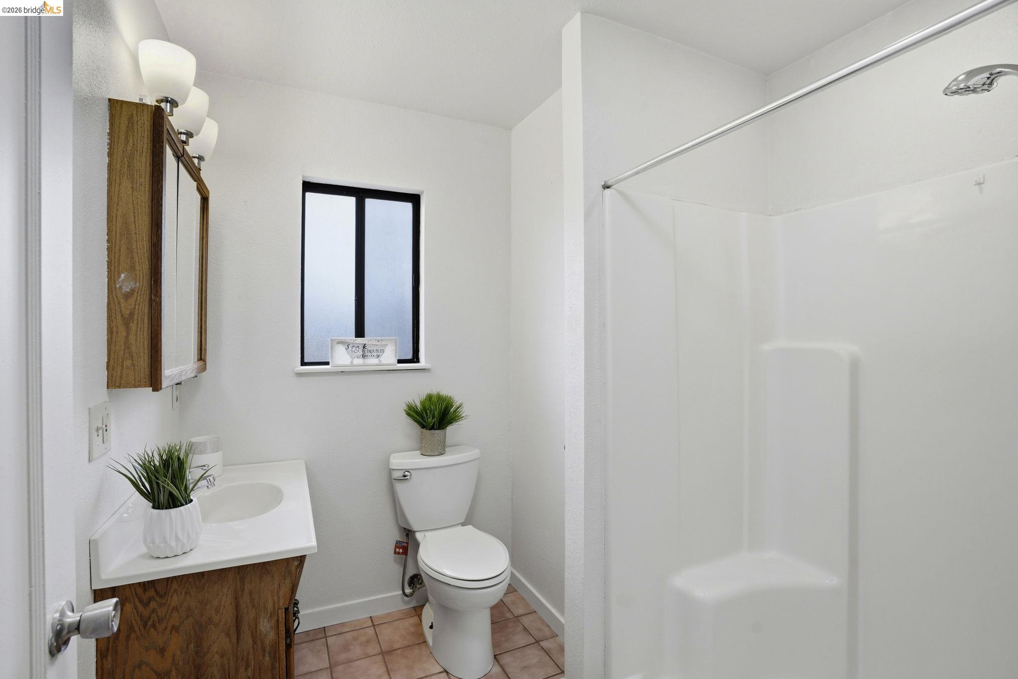 Detail Gallery Image 19 of 29 For 83 Beverly Dr, Salinas,  CA 93905 - 3 Beds | 1 Baths