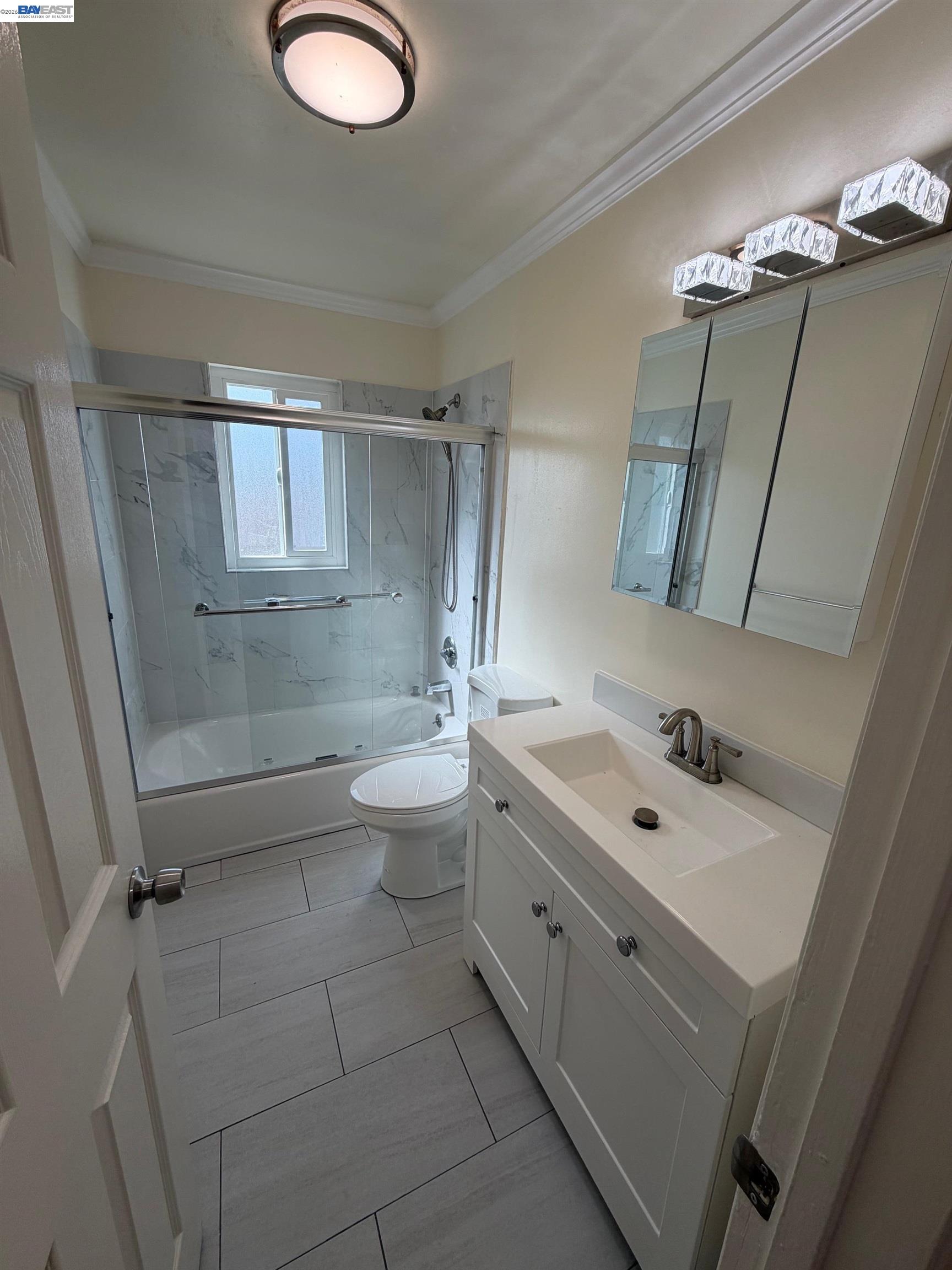 Detail Gallery Image 16 of 56 For 820 Island Dr, Alameda,  CA 94502 - – Beds | – Baths