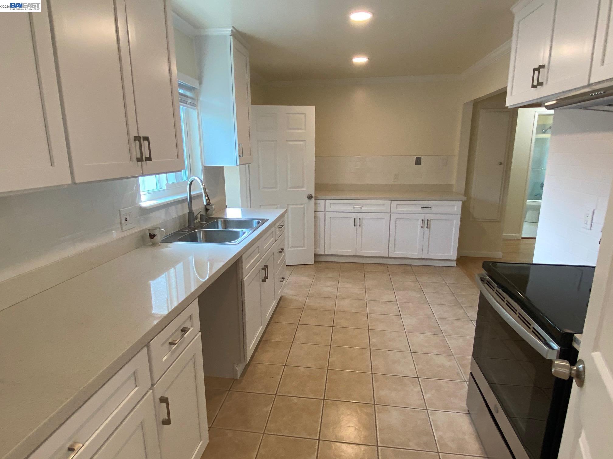 Detail Gallery Image 38 of 56 For 820 Island Dr, Alameda,  CA 94502 - – Beds | – Baths