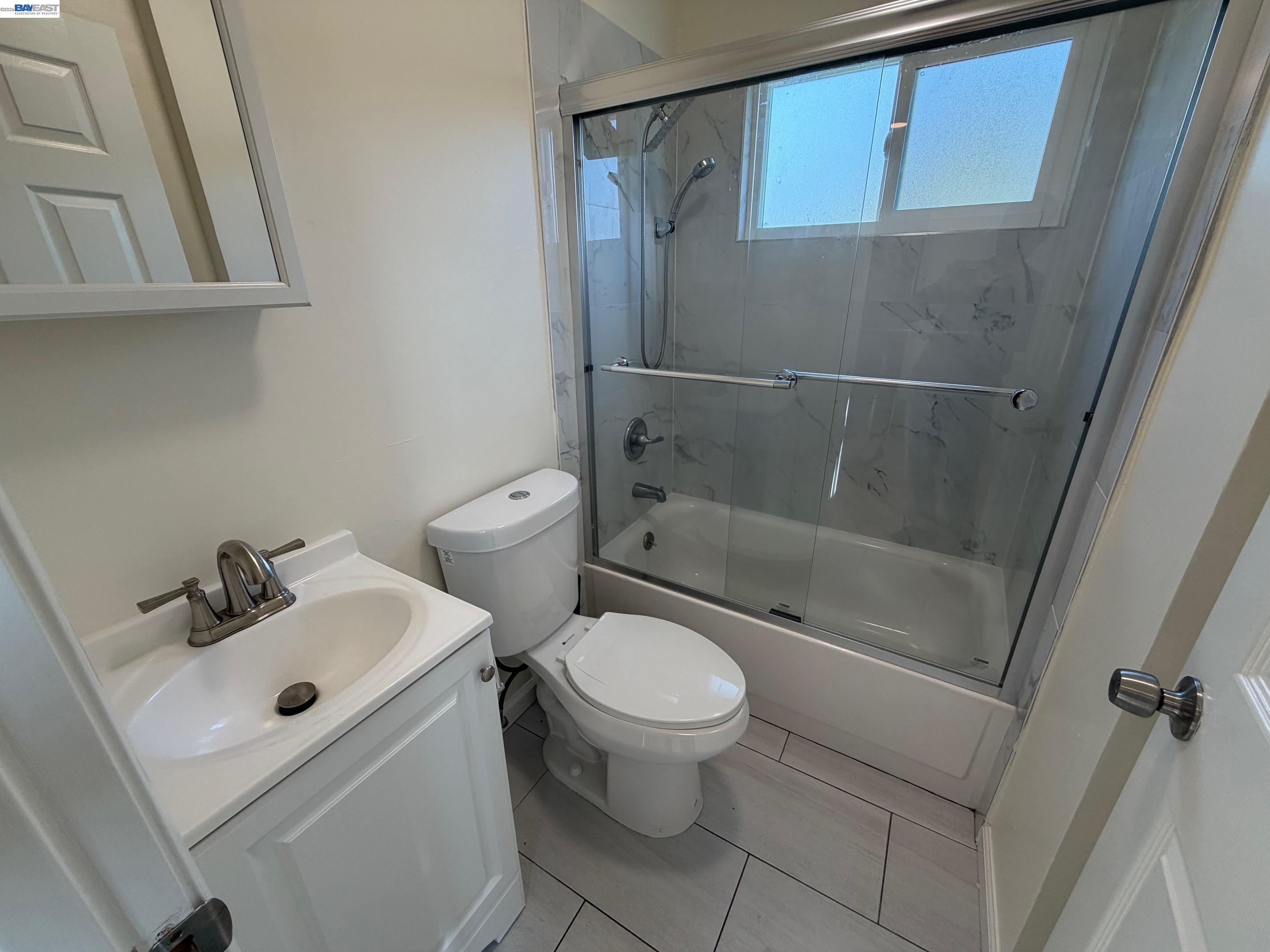 Detail Gallery Image 10 of 56 For 820 Island Dr, Alameda,  CA 94502 - – Beds | – Baths