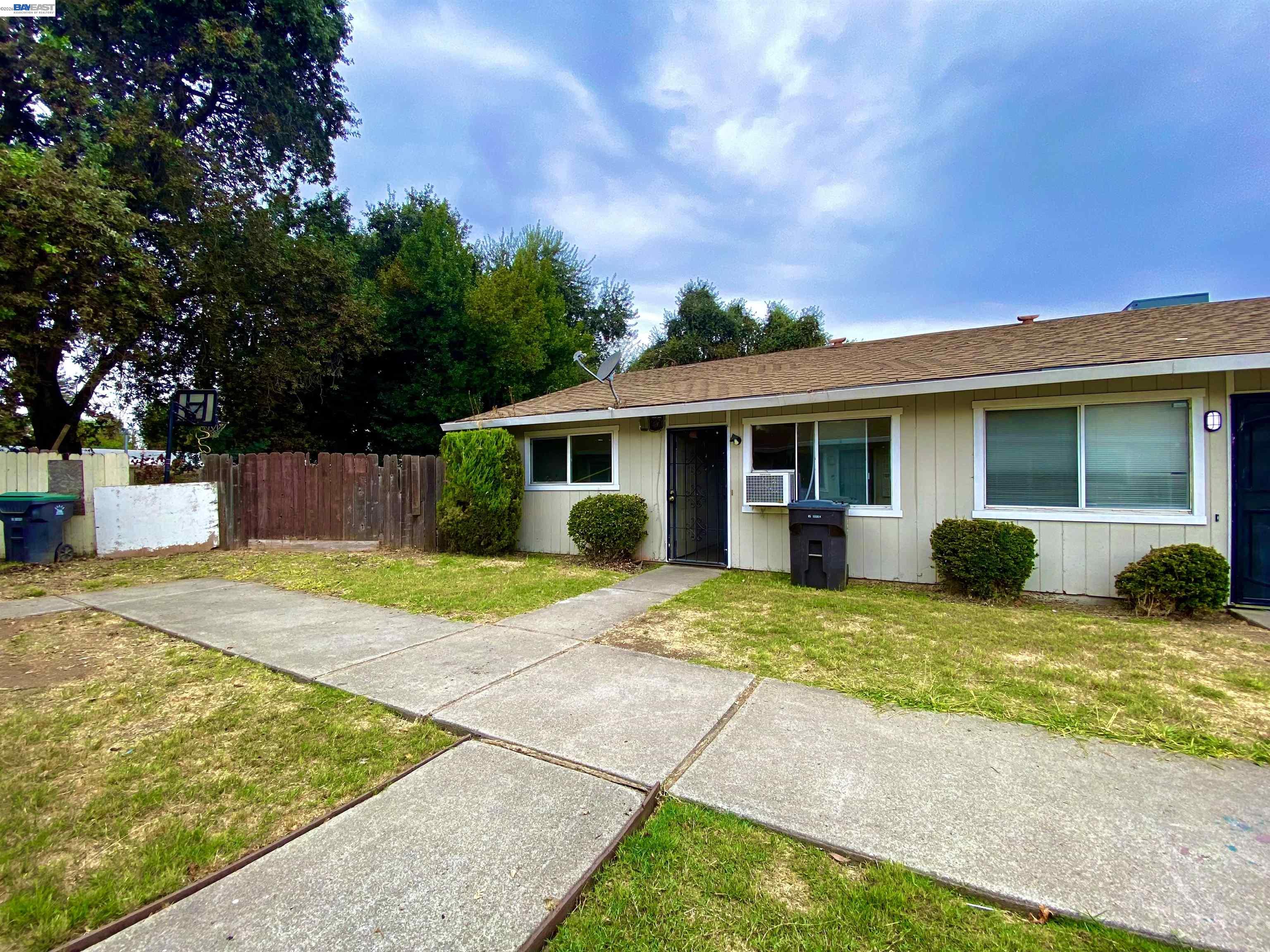 Detail Gallery Image 2 of 3 For 8829 Kelley, Stockton,  CA 95209 - – Beds | – Baths