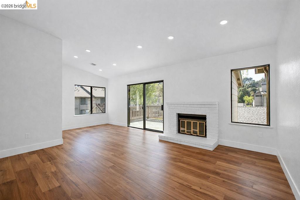 Detail Gallery Image 4 of 32 For 802 Dover, Hercules,  CA 94547 - 2 Beds | 1 Baths