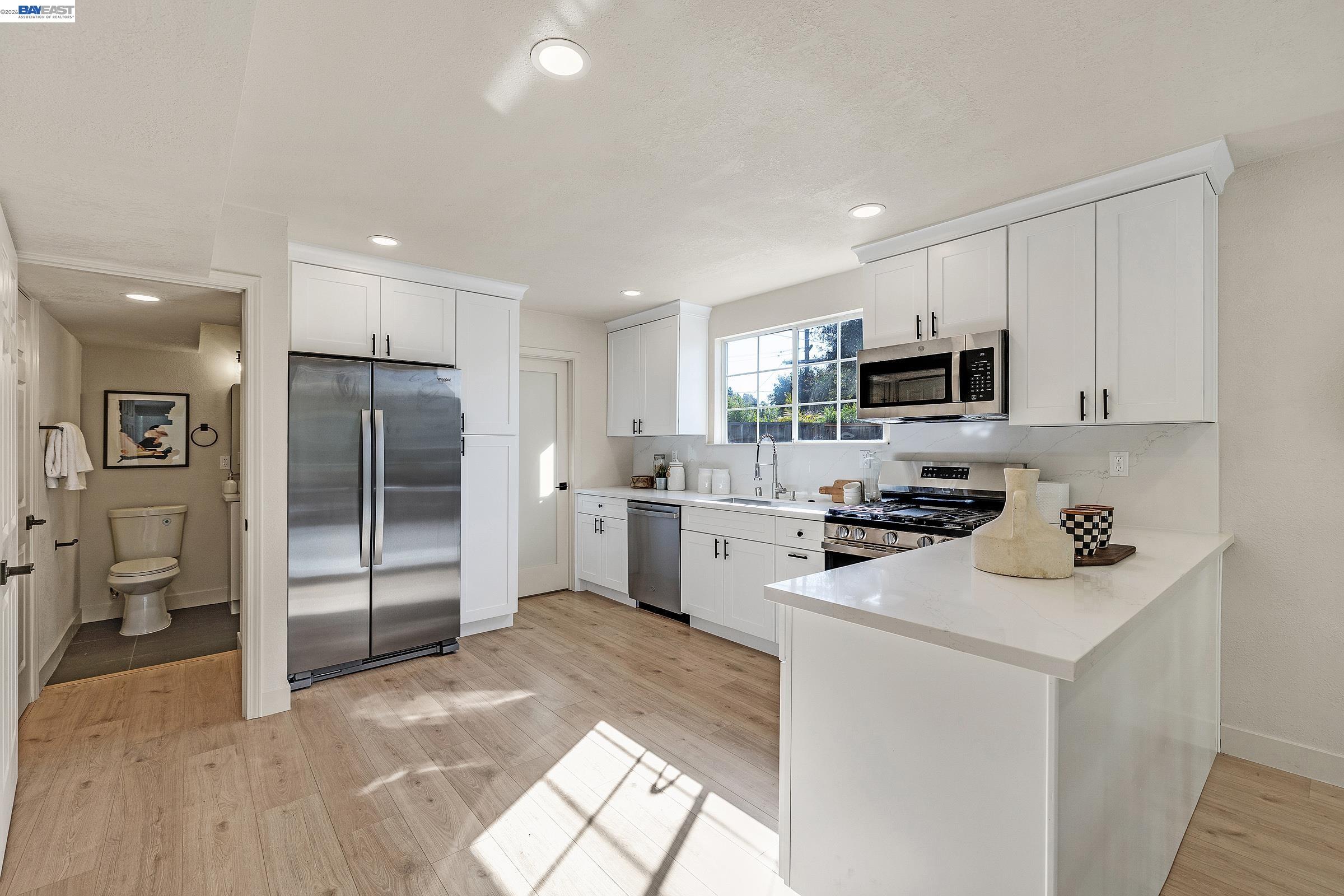 Detail Gallery Image 7 of 30 For 39773 Costa Way, Fremont,  CA 94538 - 4 Beds | 2 Baths