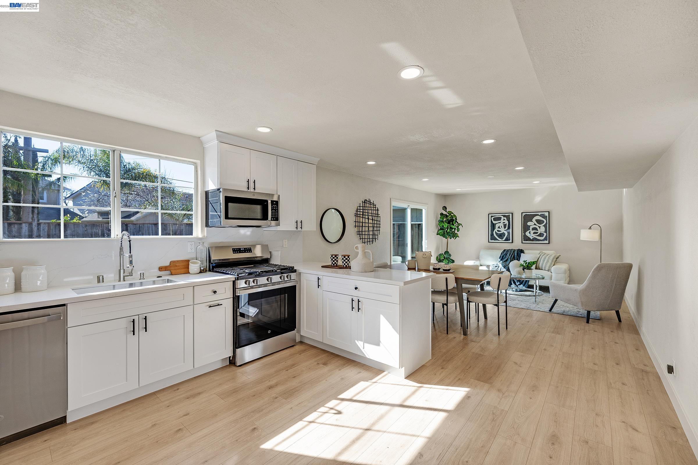 Detail Gallery Image 8 of 30 For 39773 Costa Way, Fremont,  CA 94538 - 4 Beds | 2 Baths