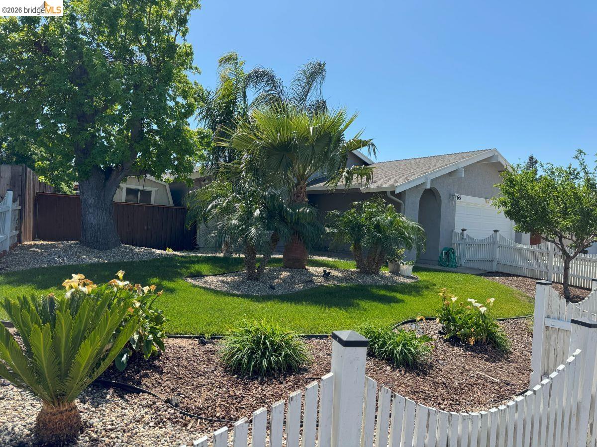 Front Image Thumbnail for EB41126377