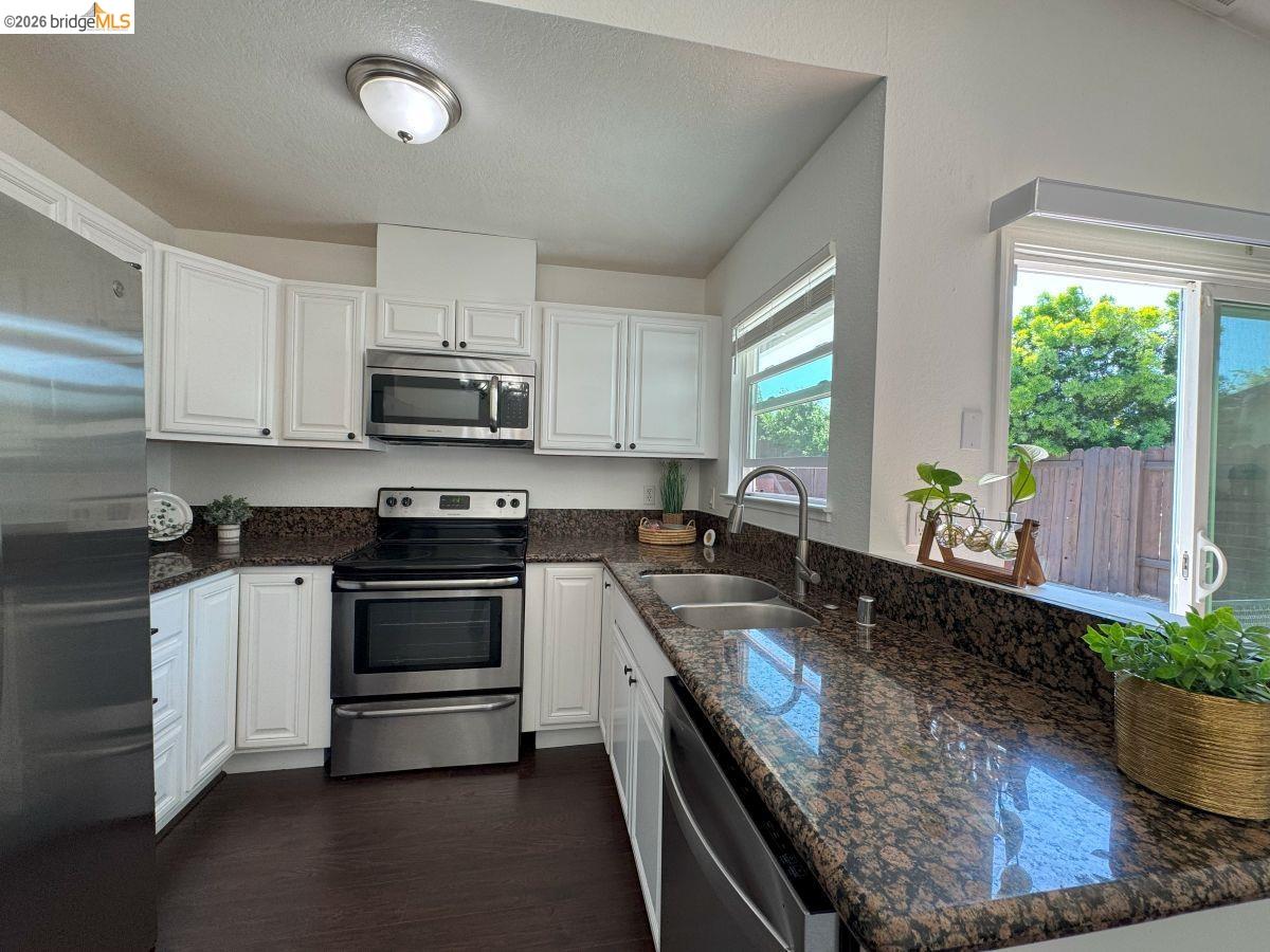 Detail Gallery Image 11 of 36 For 1769 Teresa Ln, Oakley,  CA 94561 - 3 Beds | 2 Baths