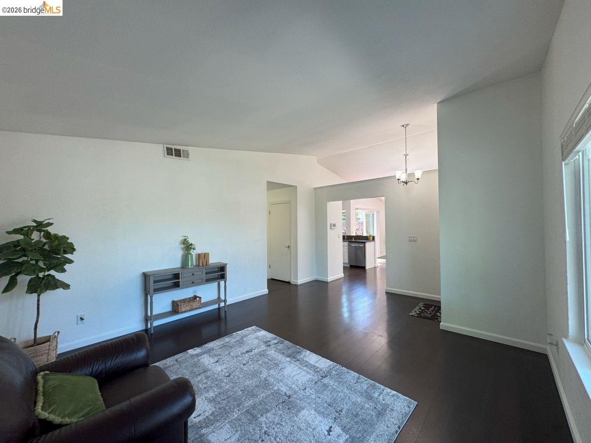 Detail Gallery Image 8 of 36 For 1769 Teresa Ln, Oakley,  CA 94561 - 3 Beds | 2 Baths