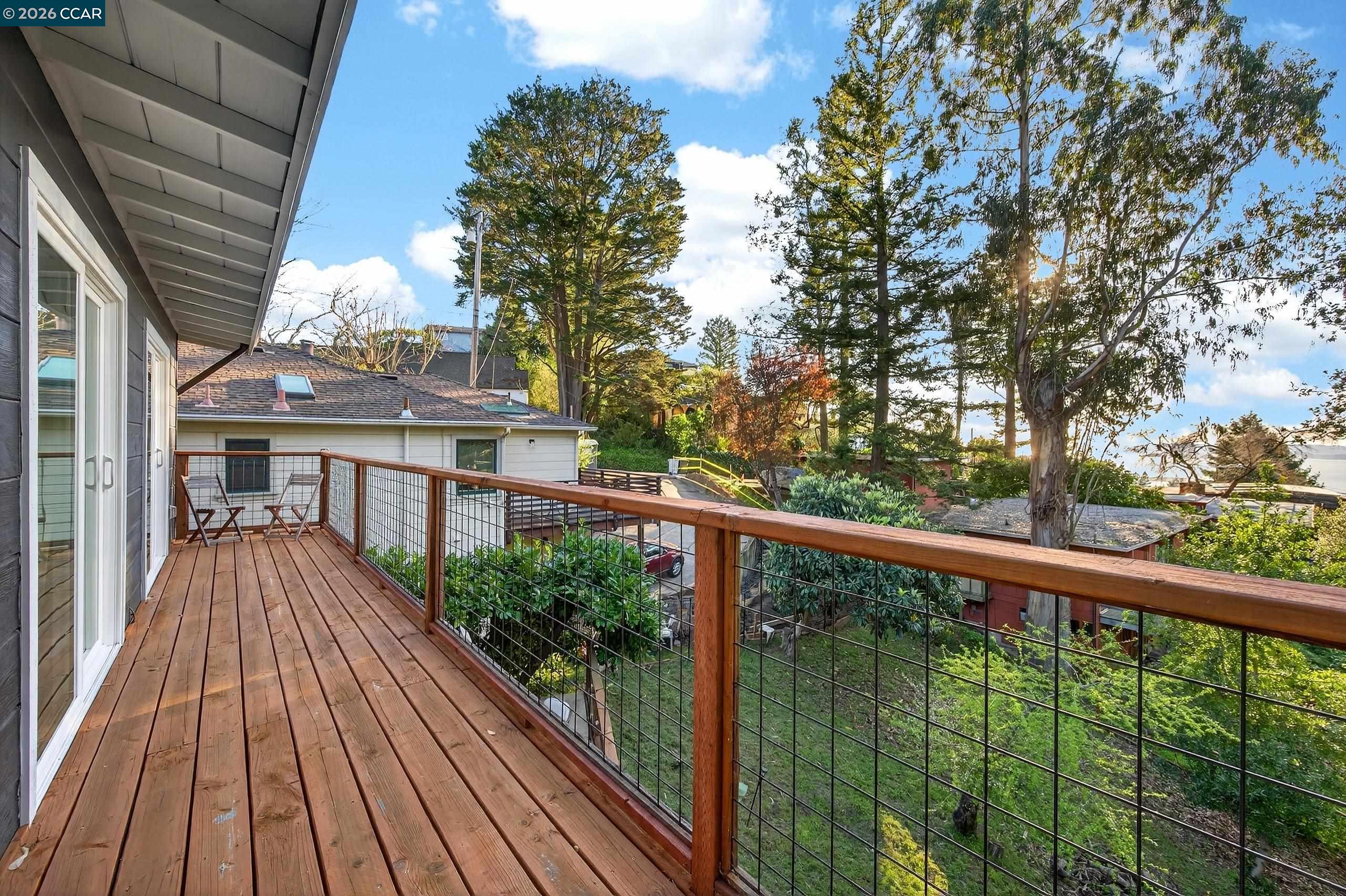 Detail Gallery Image 25 of 58 For 230 Fairlawn Dr, Berkeley,  CA 94708 - 4 Beds | 2 Baths