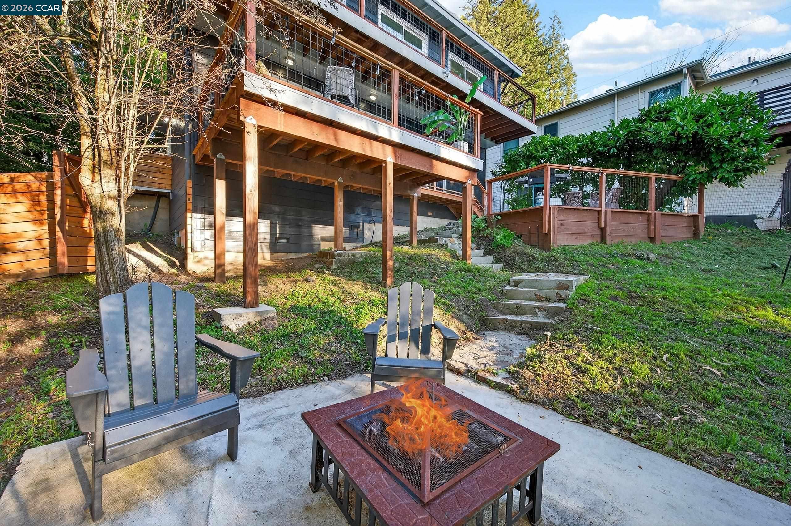 Detail Gallery Image 40 of 58 For 230 Fairlawn Dr, Berkeley,  CA 94708 - 4 Beds | 2 Baths