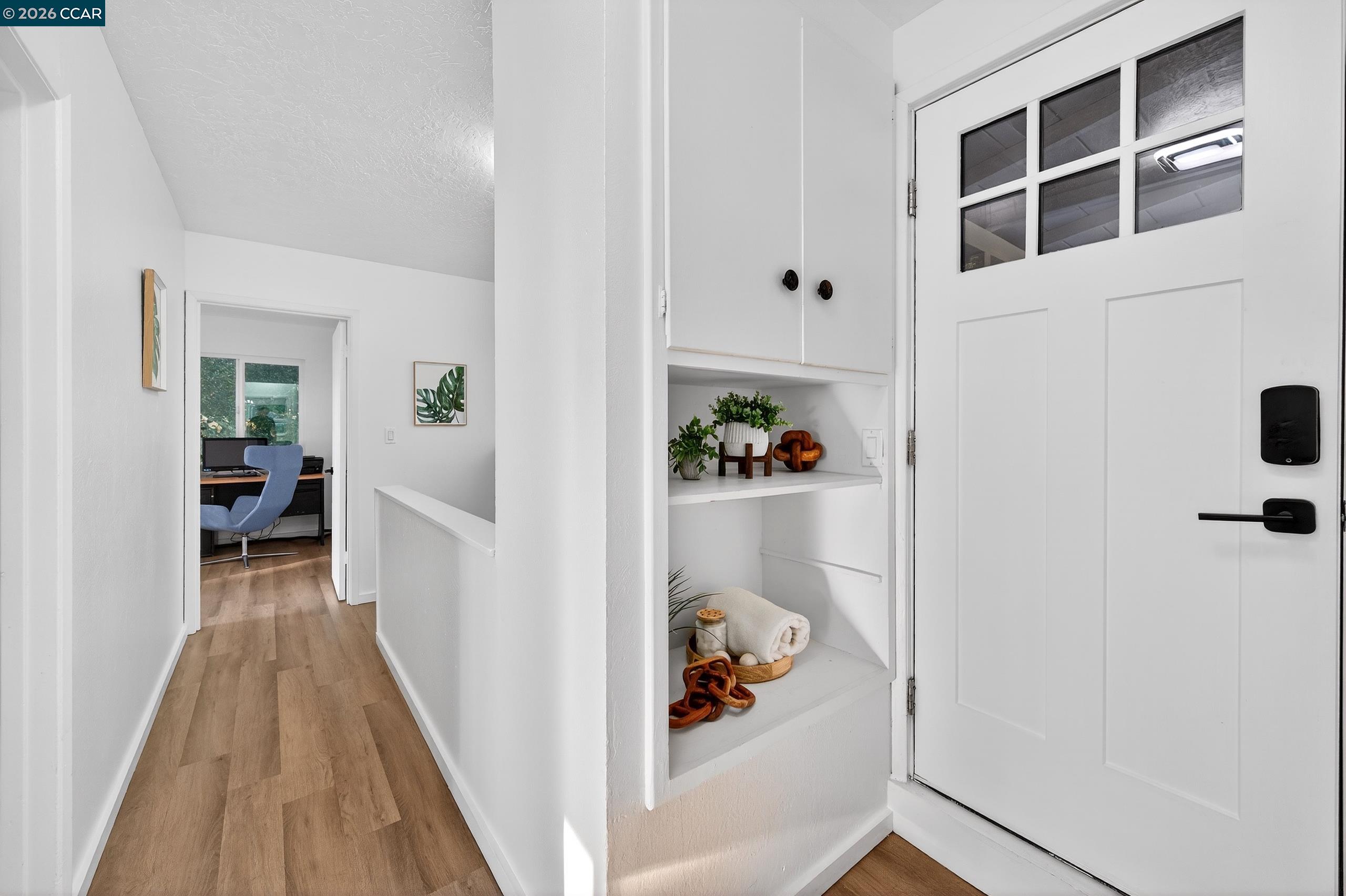 Detail Gallery Image 5 of 58 For 230 Fairlawn Dr, Berkeley,  CA 94708 - 4 Beds | 2 Baths