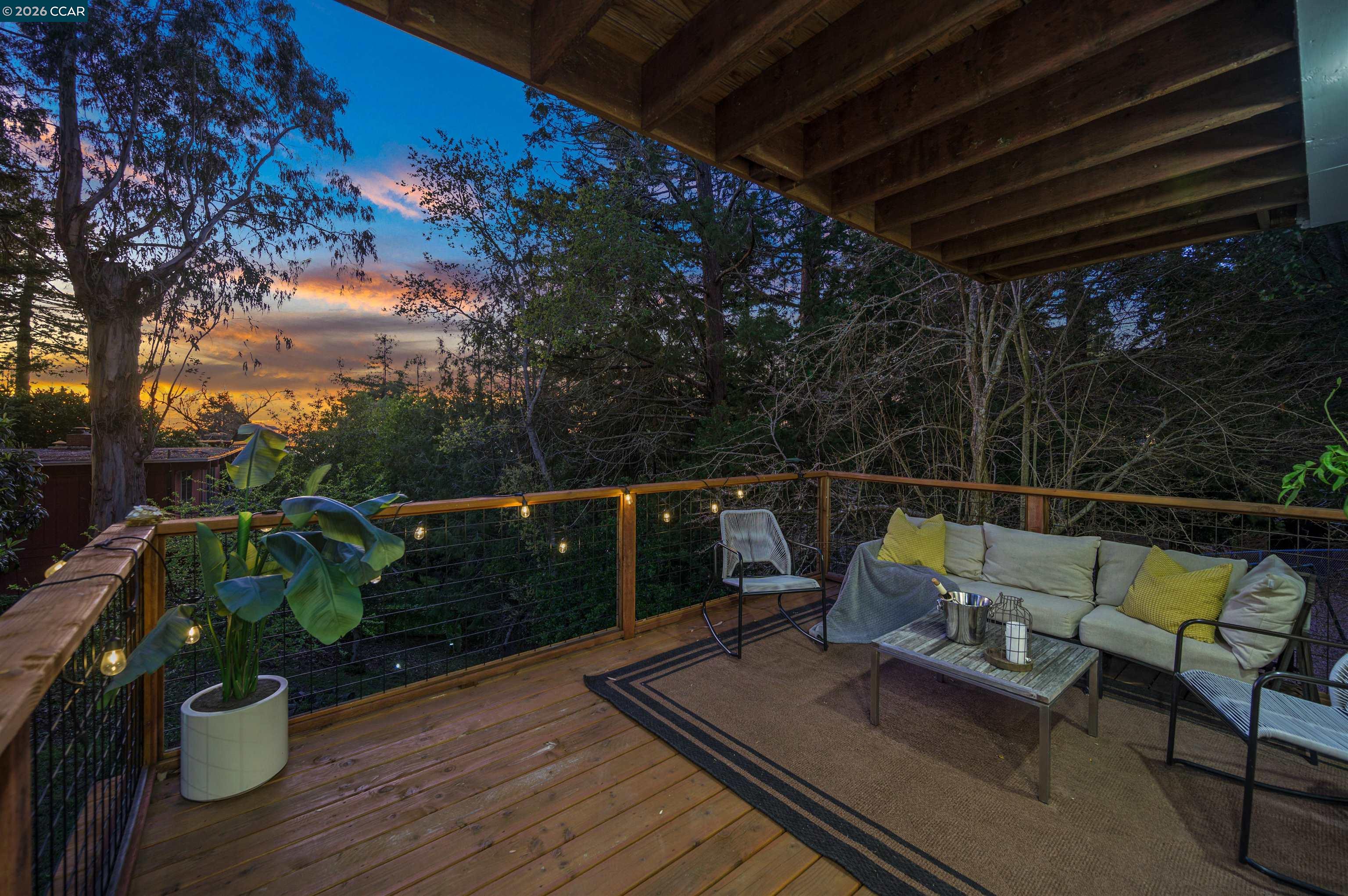 Detail Gallery Image 49 of 58 For 230 Fairlawn Dr, Berkeley,  CA 94708 - 4 Beds | 2 Baths