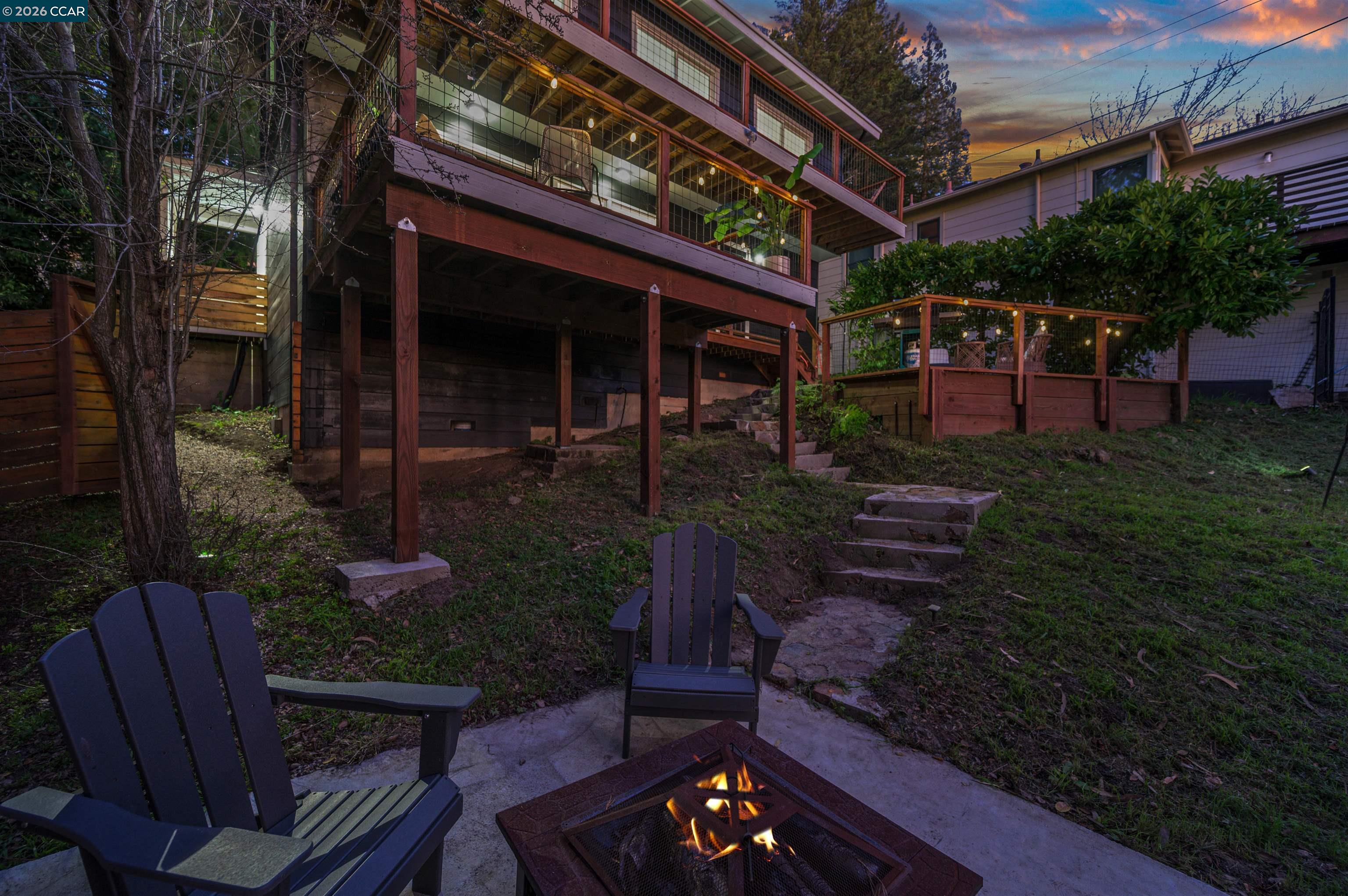 Detail Gallery Image 50 of 58 For 230 Fairlawn Dr, Berkeley,  CA 94708 - 4 Beds | 2 Baths