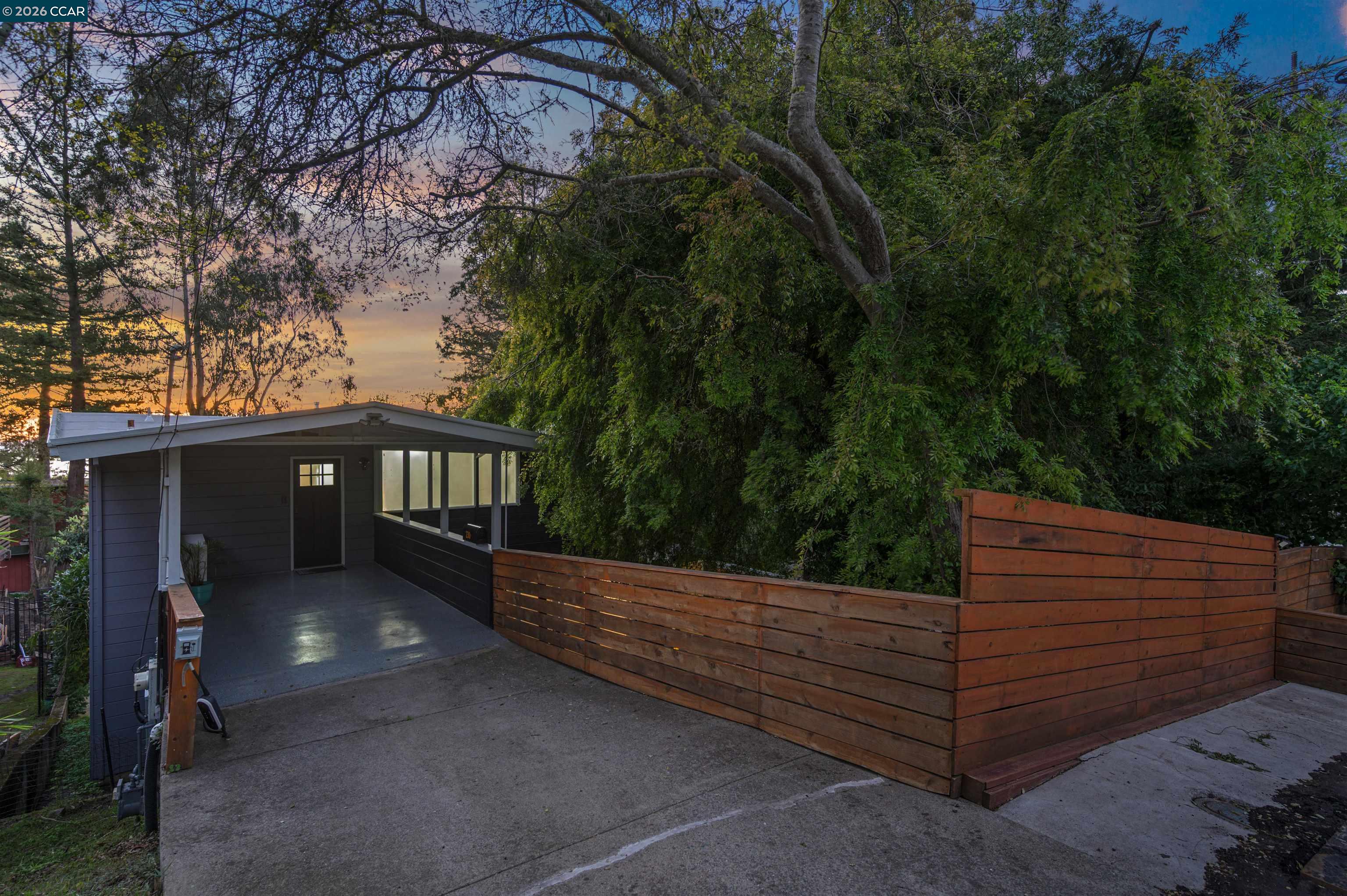 Detail Gallery Image 52 of 58 For 230 Fairlawn Dr, Berkeley,  CA 94708 - 4 Beds | 2 Baths