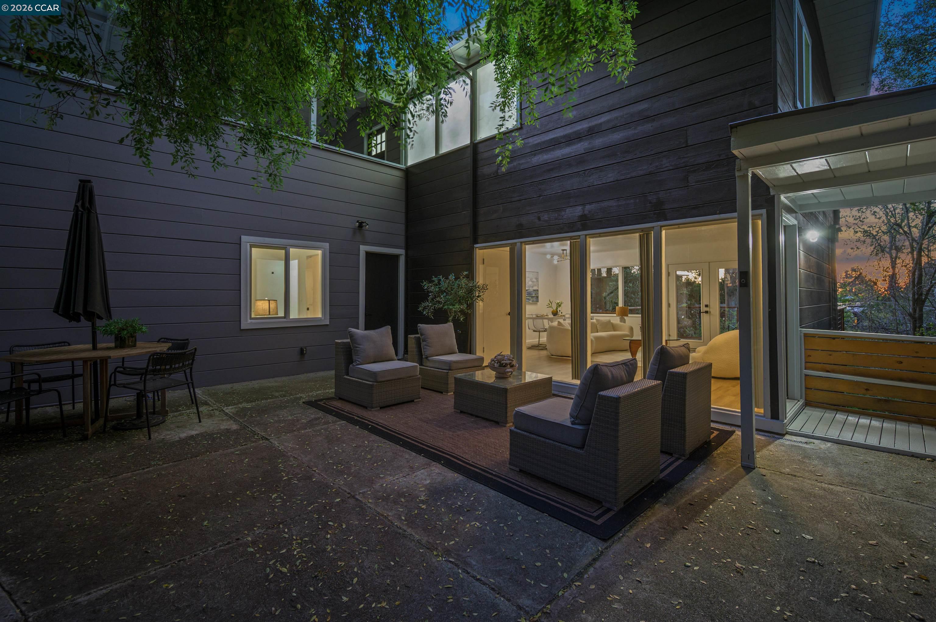 Detail Gallery Image 53 of 58 For 230 Fairlawn Dr, Berkeley,  CA 94708 - 4 Beds | 2 Baths