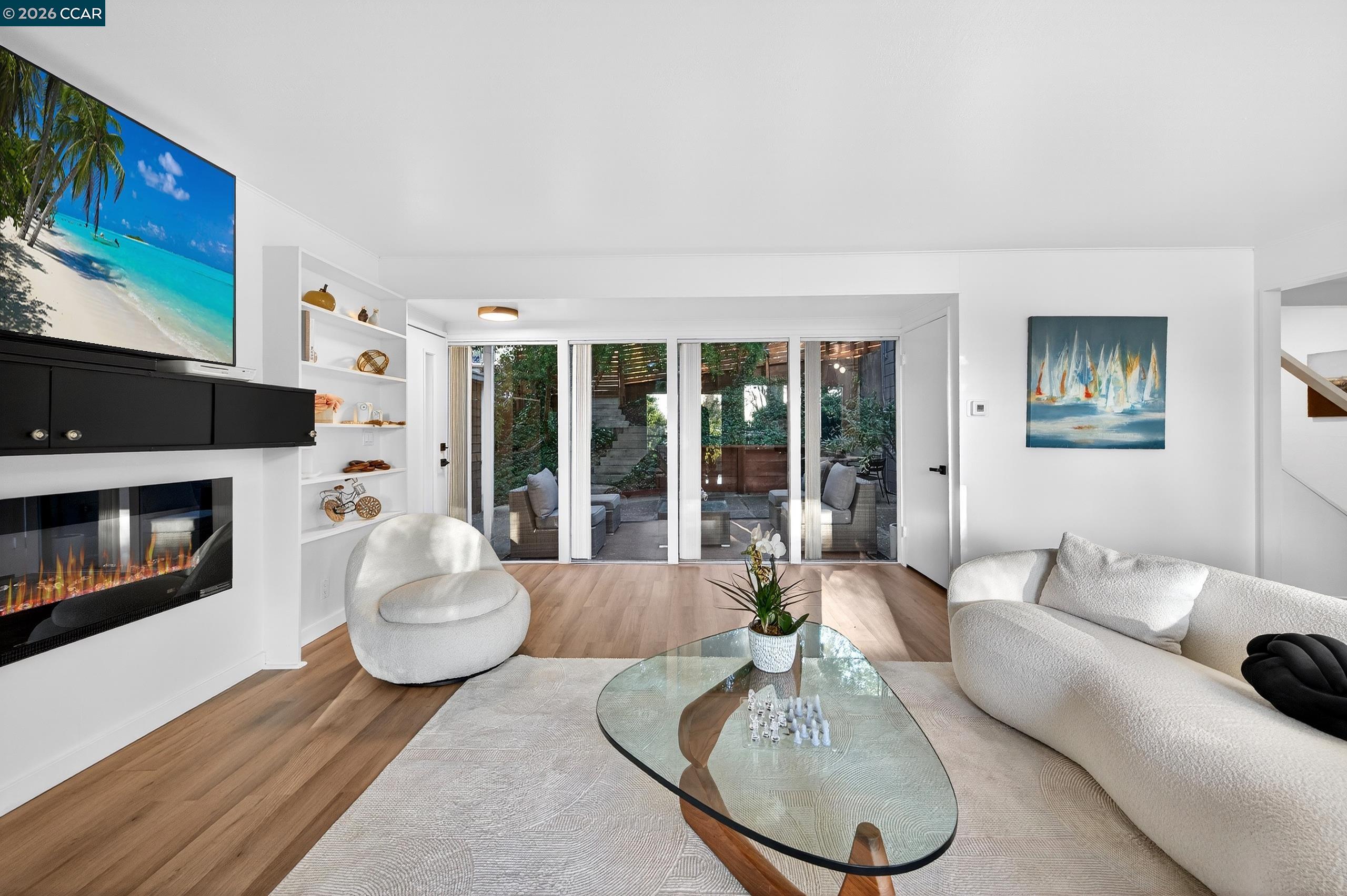 Detail Gallery Image 8 of 58 For 230 Fairlawn Dr, Berkeley,  CA 94708 - 4 Beds | 2 Baths