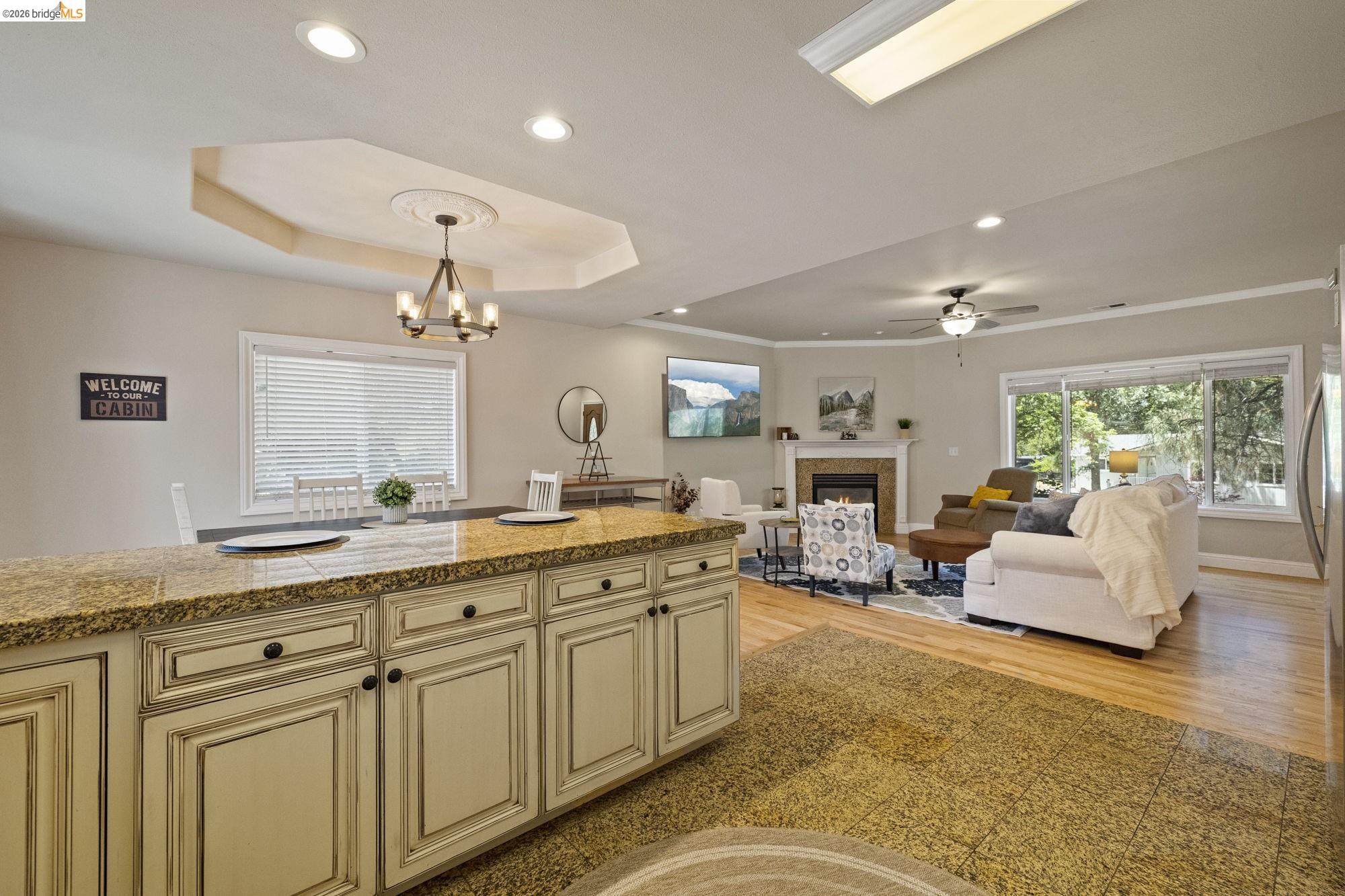 Detail Gallery Image 15 of 60 For 20686 Crest Pine Easement, Groveland,  CA 95321-9301 - 3 Beds | 2 Baths