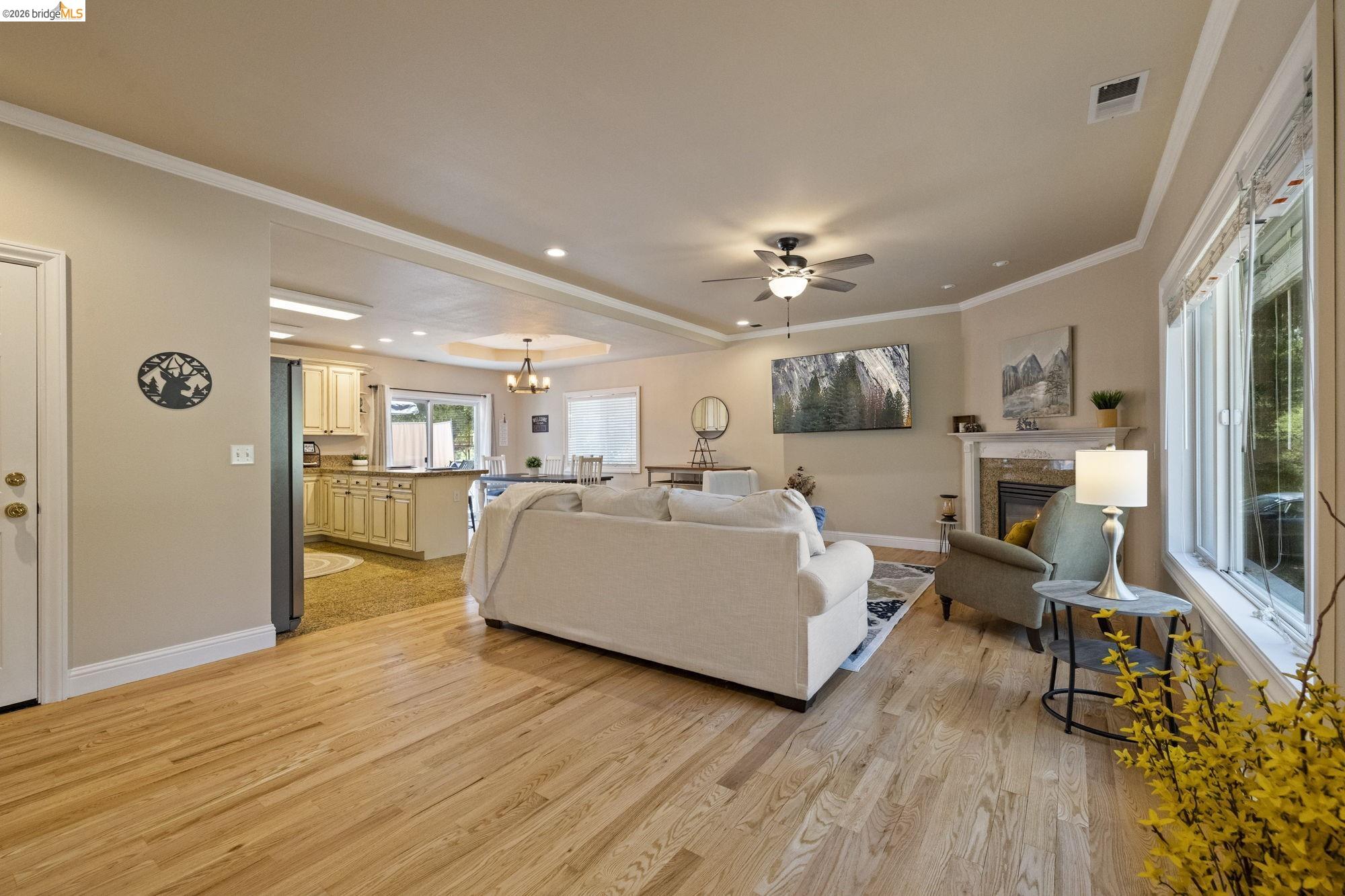 Detail Gallery Image 8 of 60 For 20686 Crest Pine Easement, Groveland,  CA 95321-9301 - 3 Beds | 2 Baths