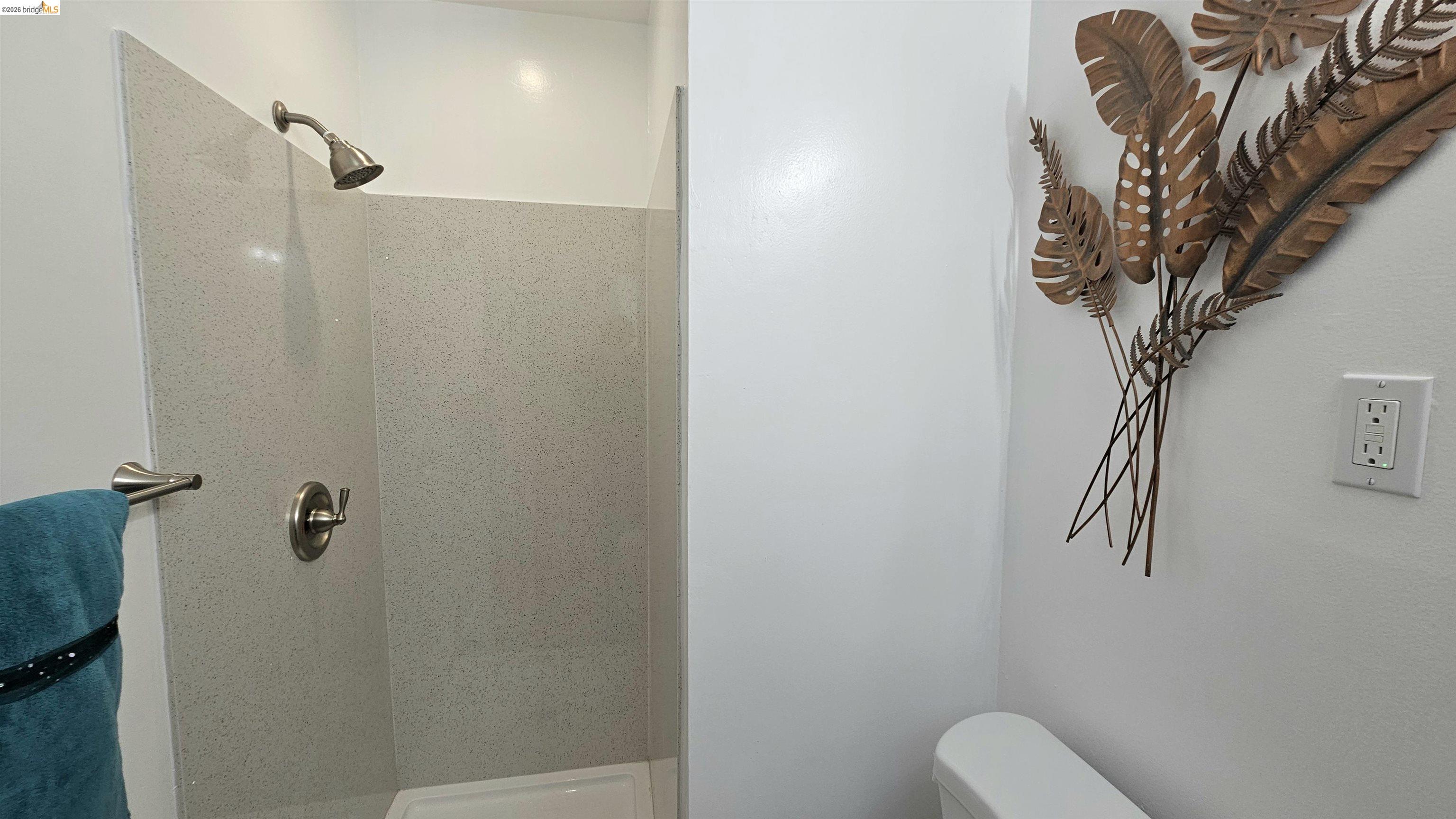 Detail Gallery Image 15 of 25 For 95 W Leland Rd, Pittsburg,  CA 94565 - 3 Beds | 2 Baths