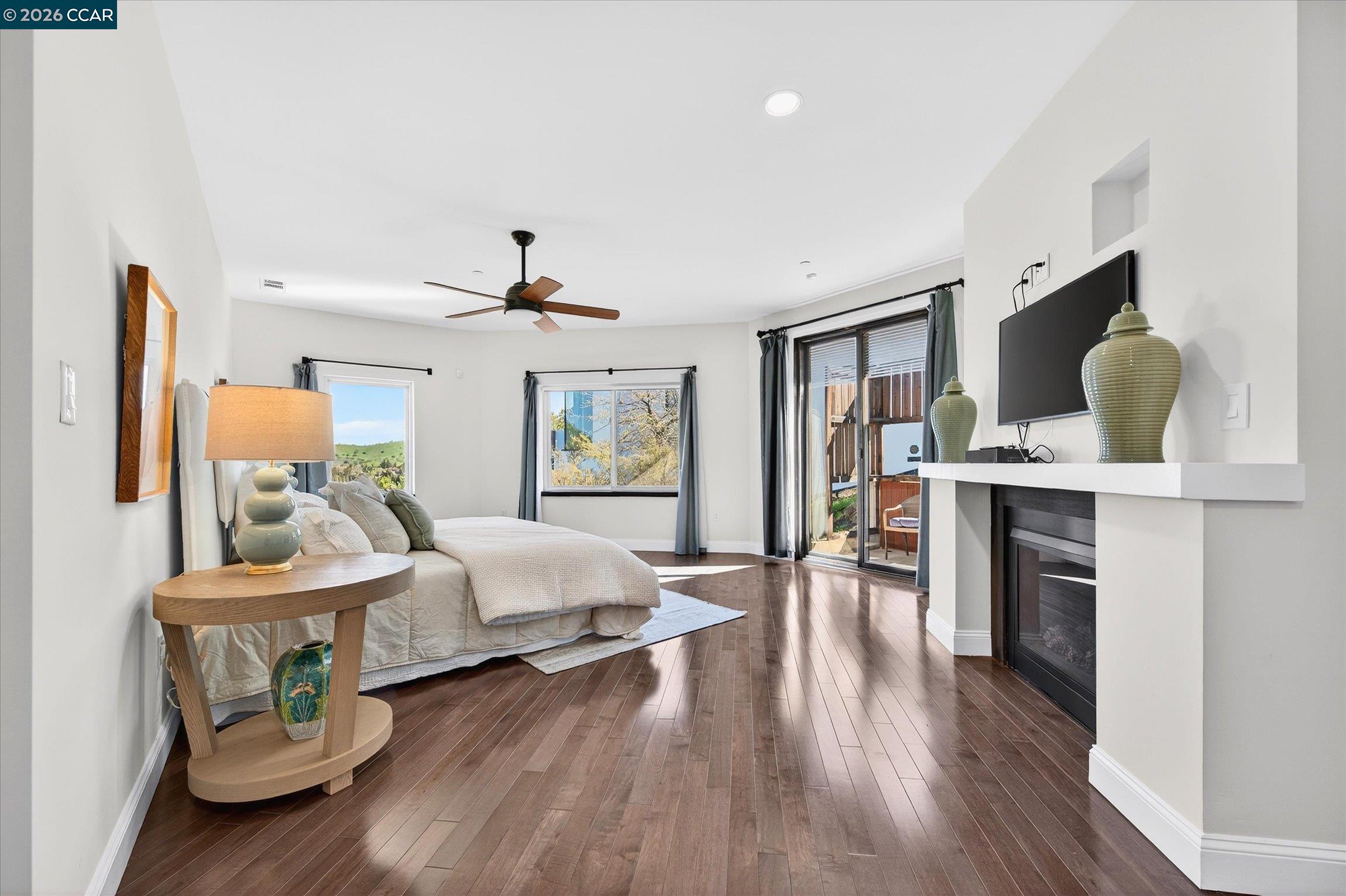 Detail Gallery Image 11 of 28 For 137 Rudgear Dr, Walnut Creek,  CA 94596 - 5 Beds | 4 Baths