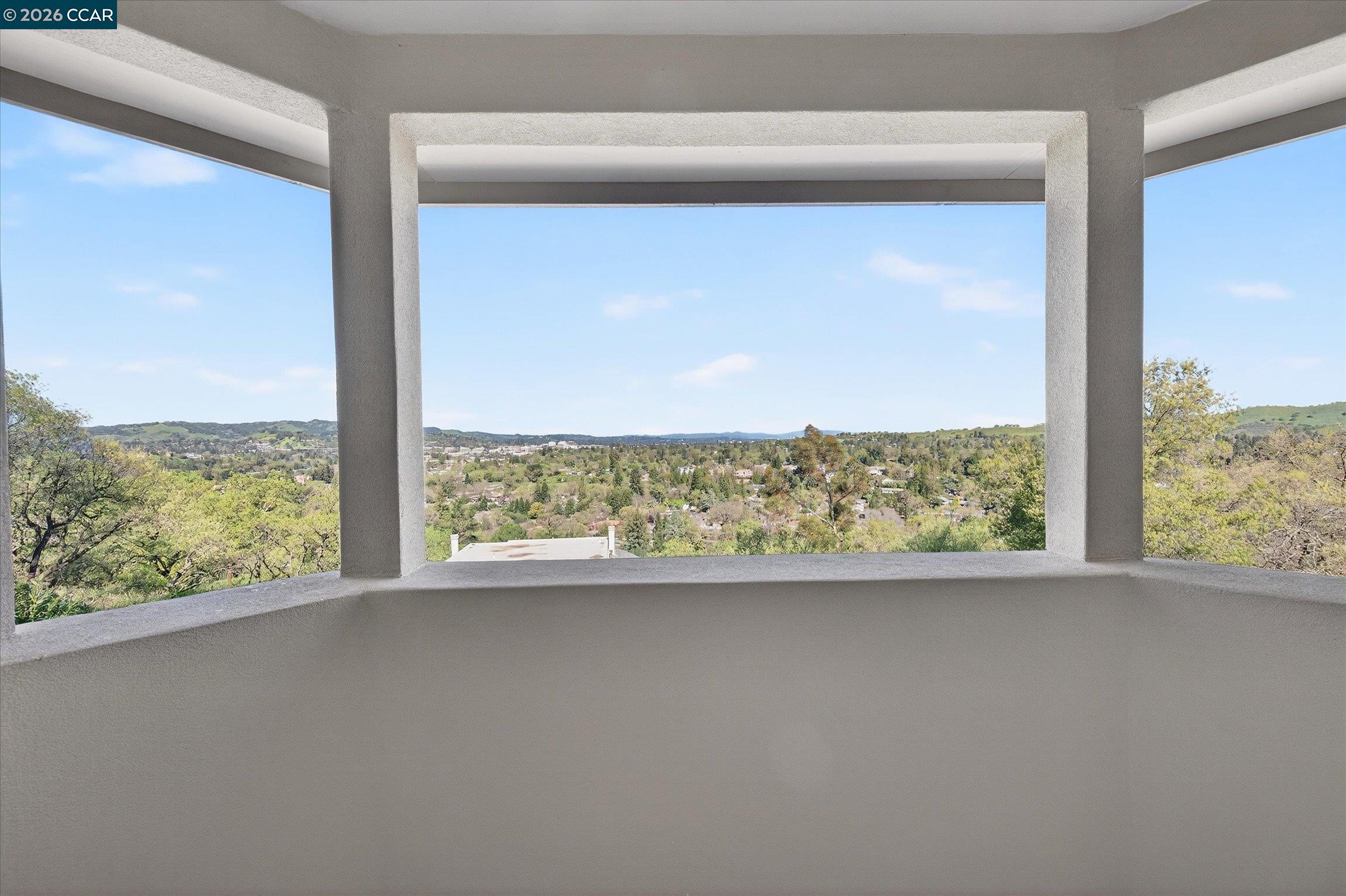 Detail Gallery Image 12 of 28 For 137 Rudgear Dr, Walnut Creek,  CA 94596 - 5 Beds | 4 Baths